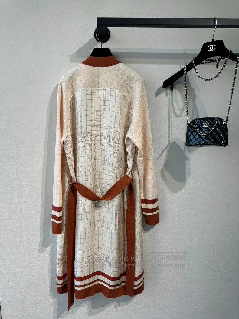 Hermes Hermes 25 Spring/Summer pattern print belt Kaftan dress Size XS / US 0-2 / IT 36-38 - 4 Thumbnail
