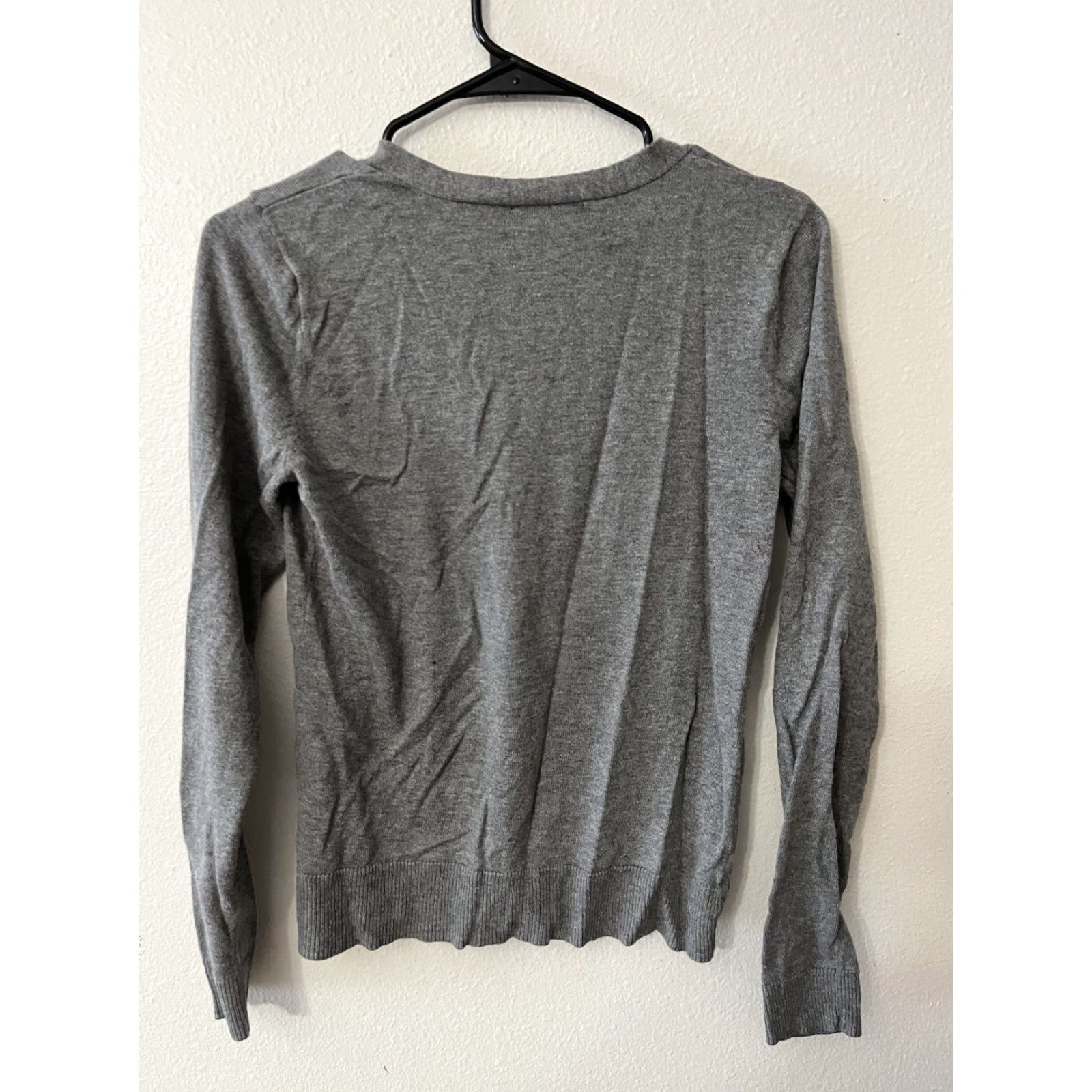 Avenue 7th Avenue Design Studio New York & Co Womens Cardigan M Gray Button Up Sweater Knit Cotton Blend Round Neck Long Sleeve Size M / US 6-8 / IT 42-44 - 3 Thumbnail