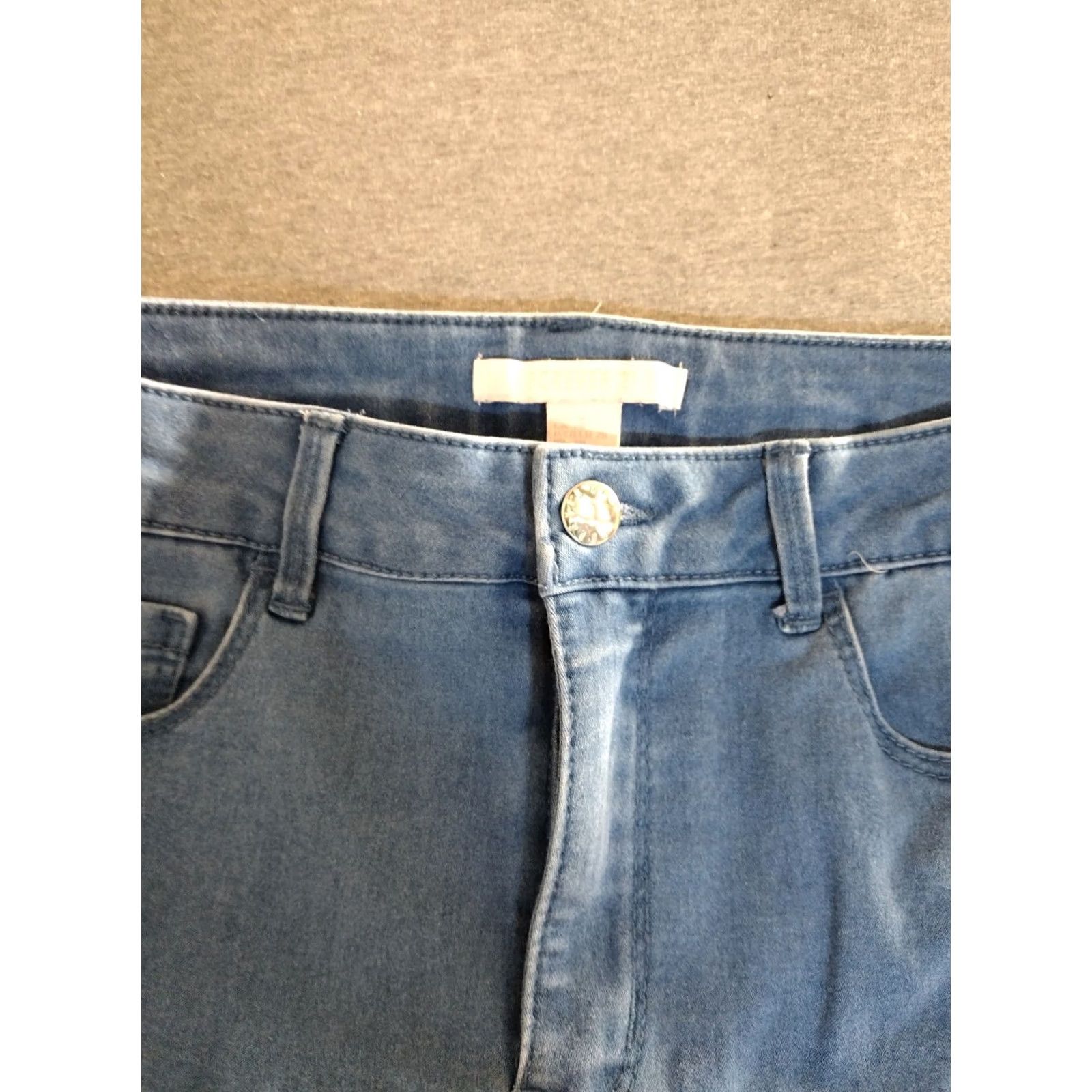 Forever 21 FOREVER 21 Blue Skinny Jeans Women 28X40 Cotton Blend Light Wash Stretch Mid Rise 4 Pocket Denim Shirt Outfit Size 28" / US 6 / IT 42 - 3 Thumbnail
