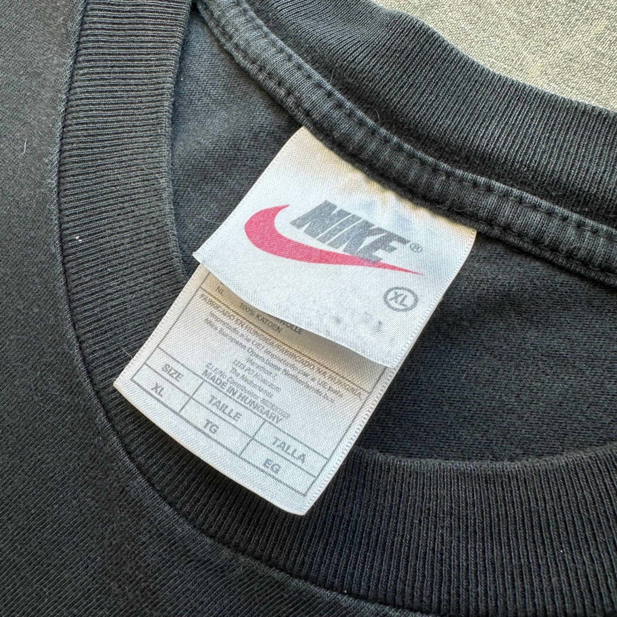Vintage Vintage 90s Nike Spellout Swoosh Faded Shirt Size US XL / EU 56 / 4 - 3 Thumbnail