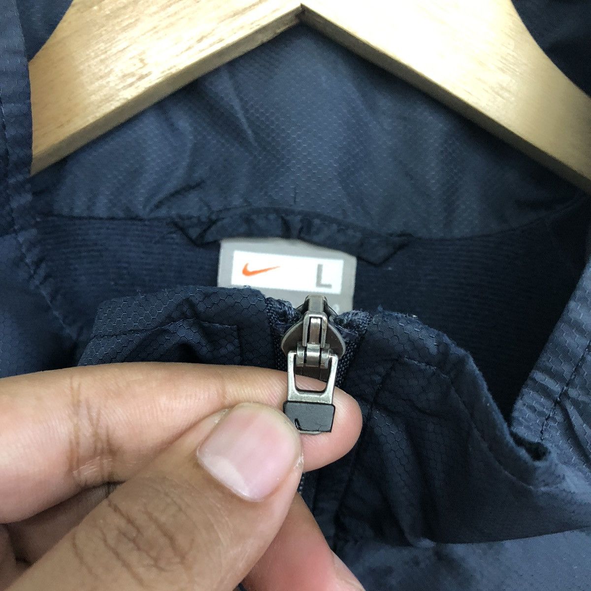 Nike Vintage Y2K Nike Small Swossh Windbreaker Jacket Size US L / EU 52-54 / 3 - 11 Thumbnail