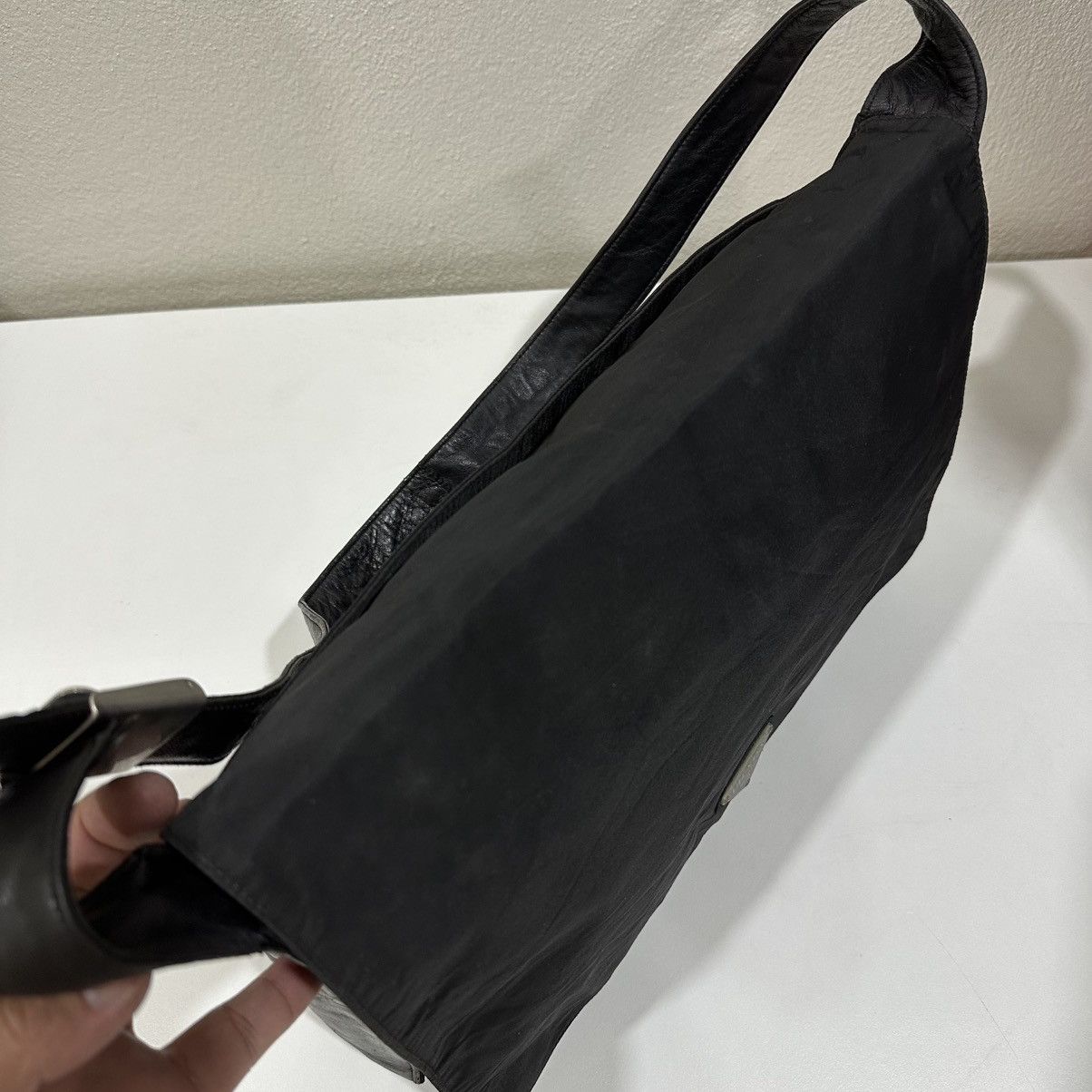 Prada AUTHENTIC PRADA NYLON TRIMMED LEATHER SHOULDER BAG Size ONE SIZE - 10 Thumbnail