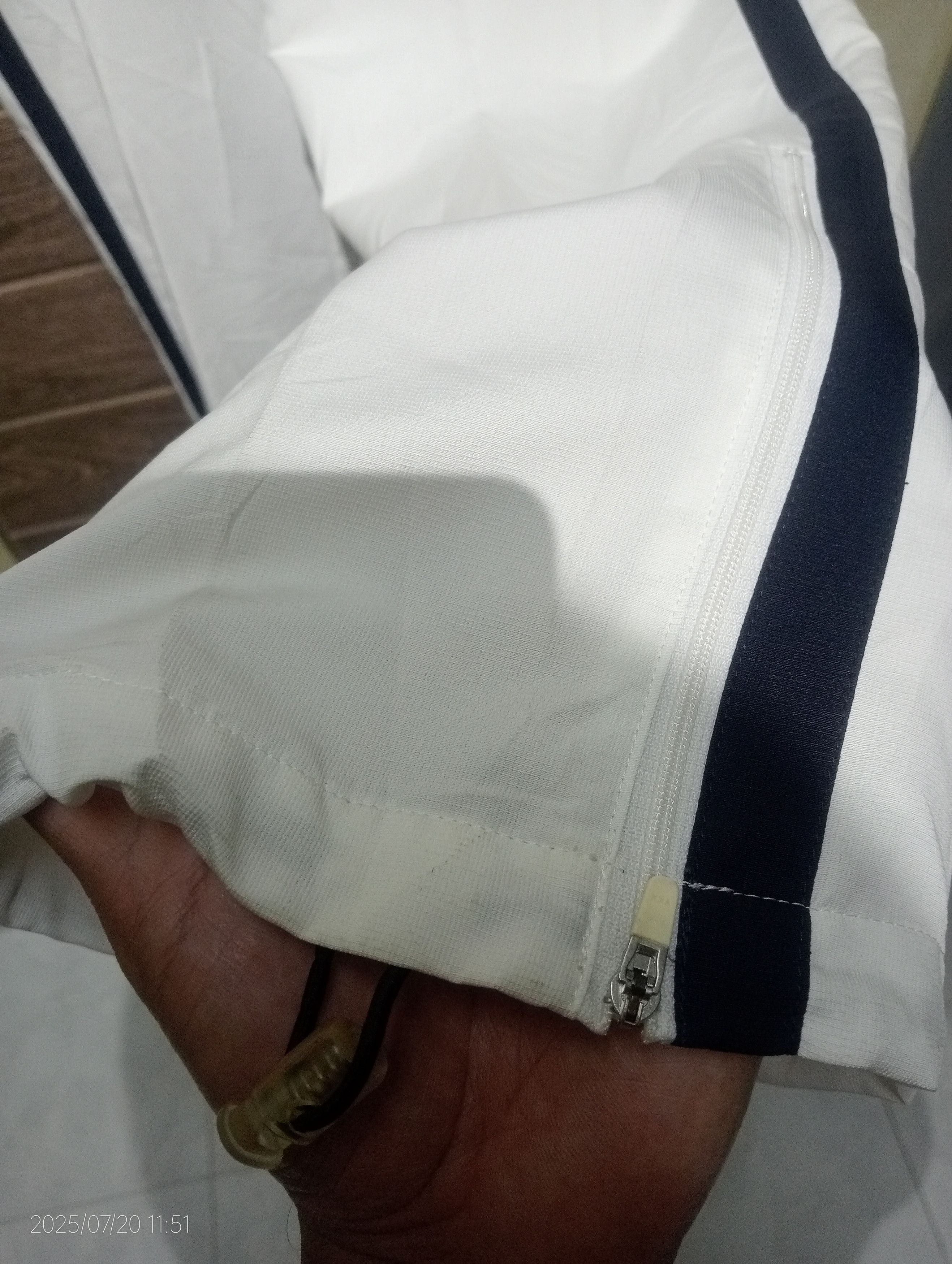 Sergio Tacchini Sergio Tacchini Track Pant Like New (SIZE L) Size US 34 / EU 50 - 15 Thumbnail