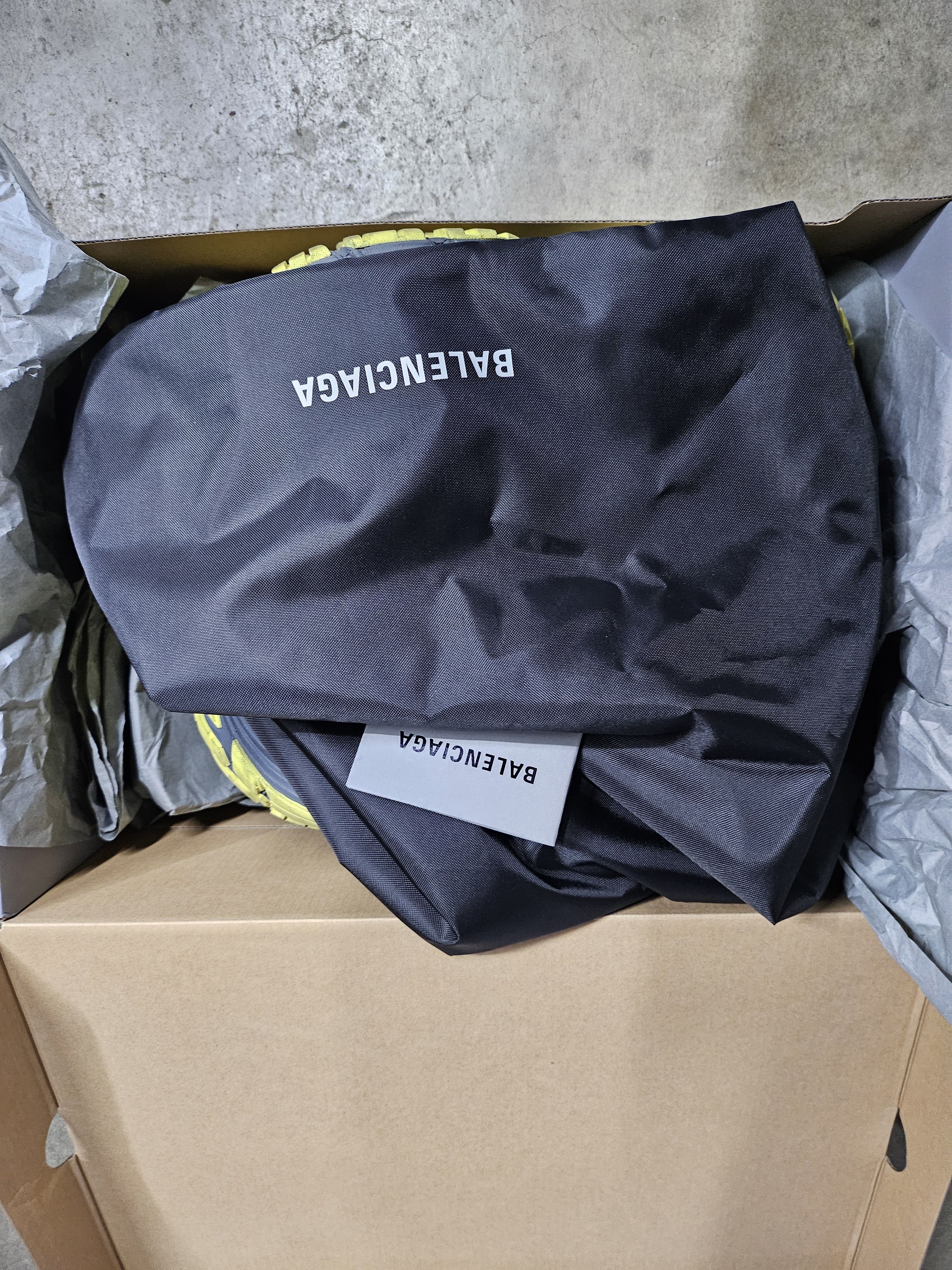 Balenciaga Balenciaga 10XL Grey/Yellow Size 40 Size US 7 / EU 40 - 11 Thumbnail