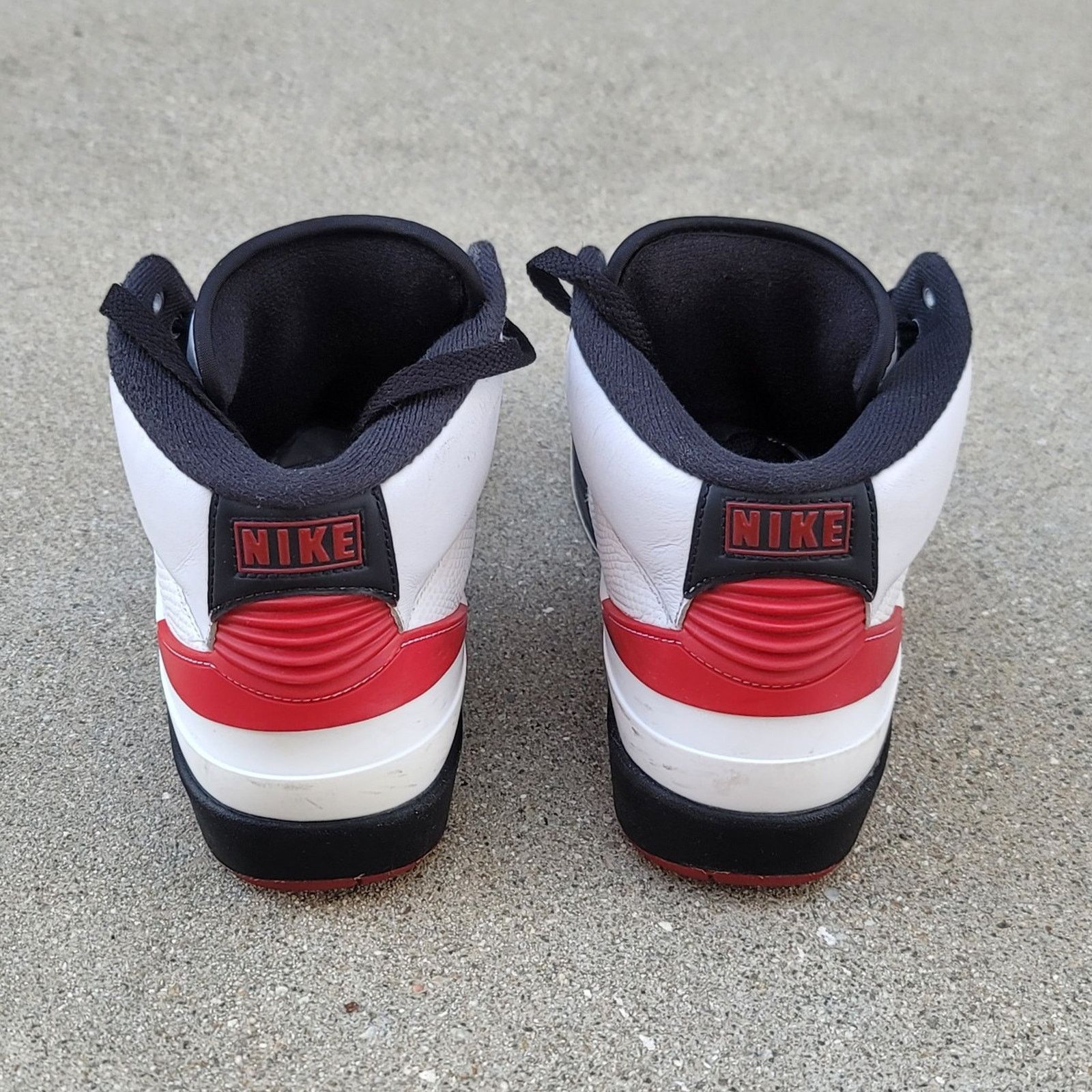 Jordan Brand Nike Air Jordan 2 II Retro Chicago Shoes Size US 7 / EU 40 - 4 Thumbnail