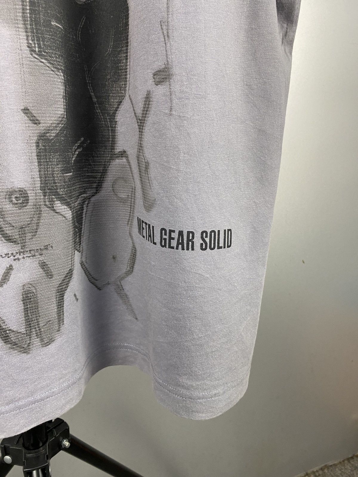 Japanese Brand × Uniqlo Uniqlo Metal Gear UT Archive Re-releases 25th Anniversary Size US XL / EU 56 / 4 - 10 Thumbnail
