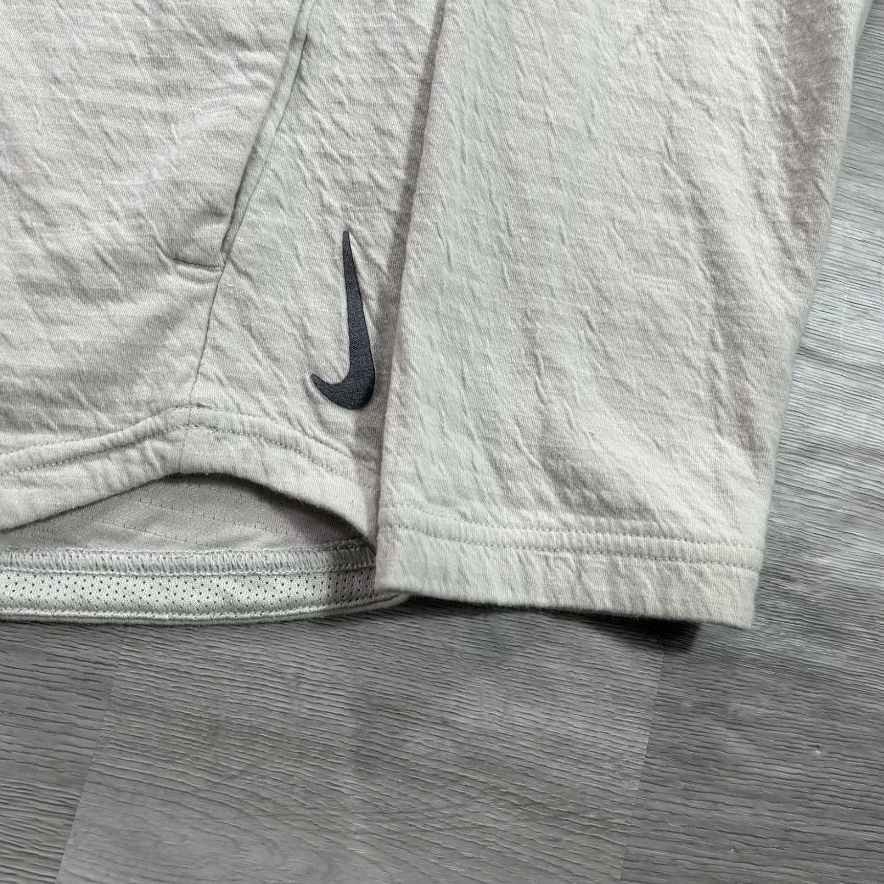 Nike Nike Yoga Dri-FIT Hoodie Shirt Mens Small Gray Lightweight Pullover CZ2219-072 Size US S / EU 44-46 / 1 - 4 Thumbnail