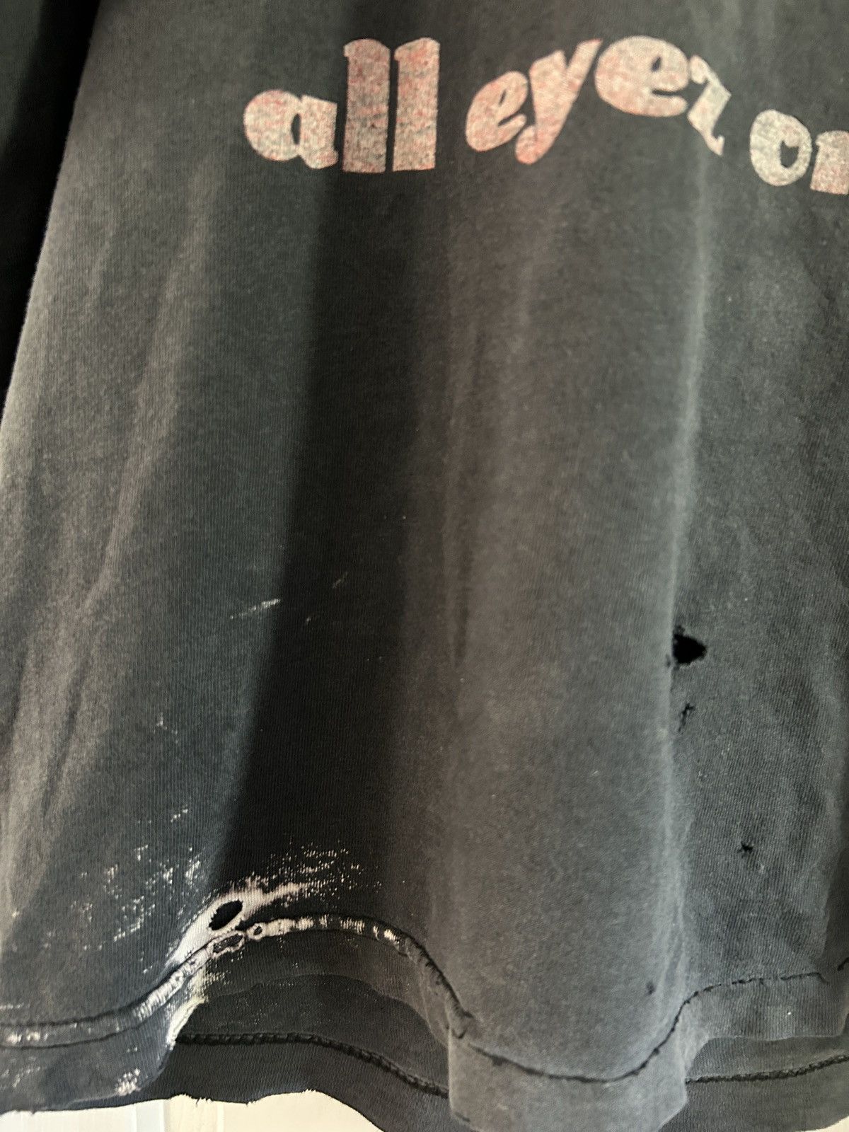 Vintage 2005 All Eyez On Me album tee Size US L / EU 52-54 / 3 - 3 Thumbnail