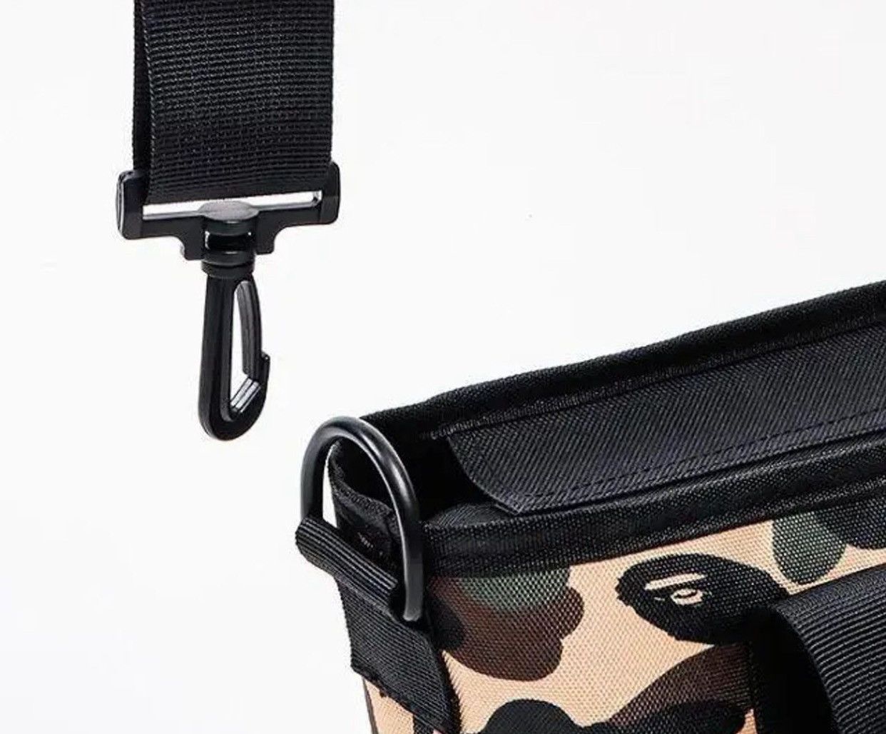 Bape 🔥BAPE CAMO LOGO TOTE BAG + BABY MILO MINI WALLET SET Size ONE SIZE - 7 Thumbnail