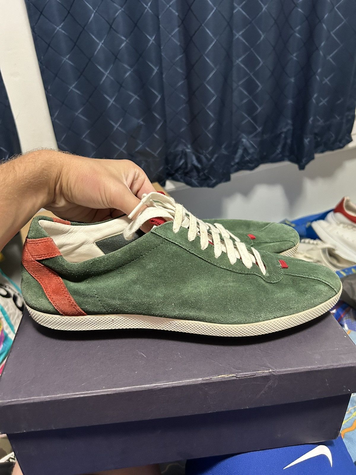 Gucci low top sneakers