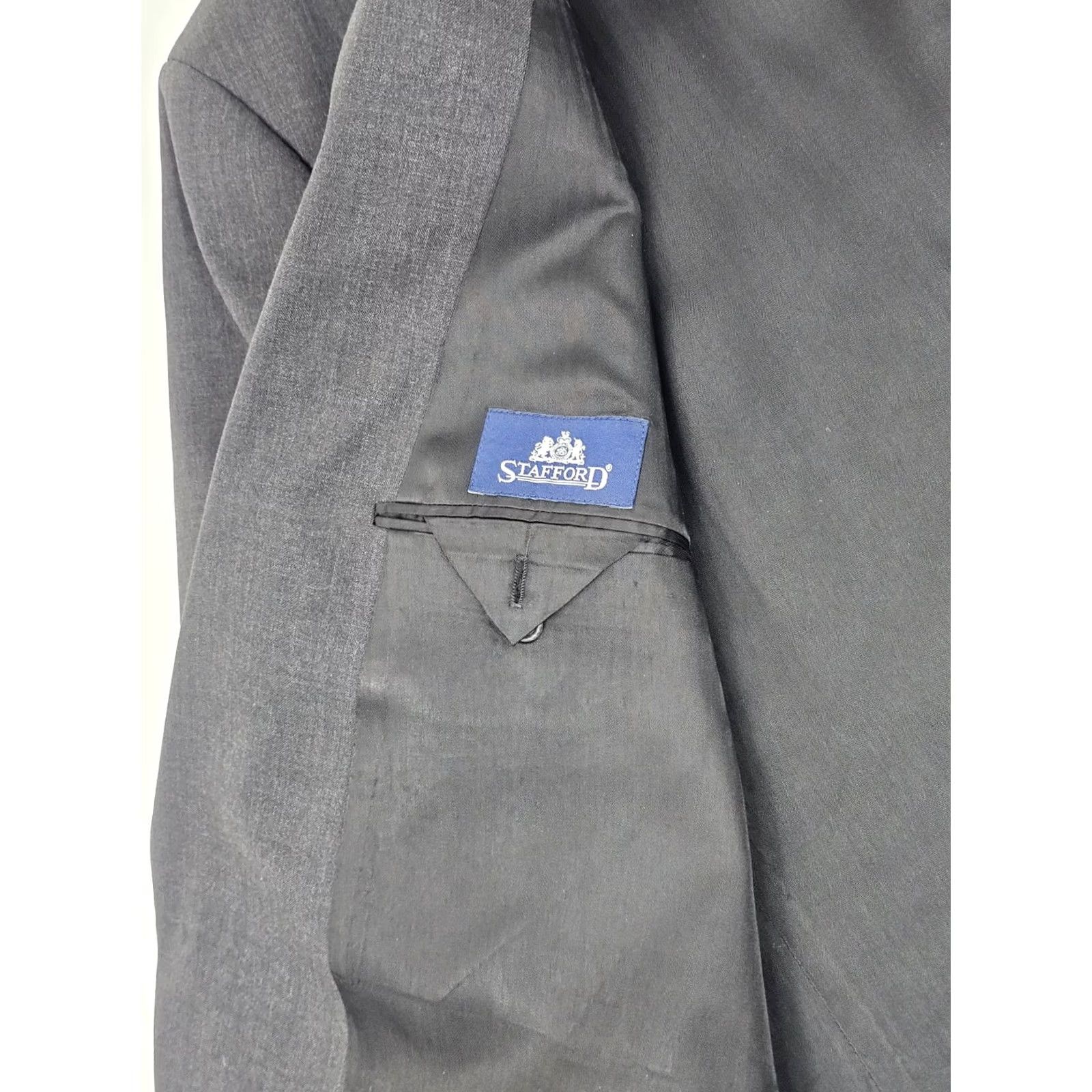 Stafford Stafford 100% Wool Sport Coat Blazer Men 52R Heathered Gray Single Vent Notch Lapel Solid Jacket Coat Vintage: No Mens Regular) Size 52R - 5 Thumbnail