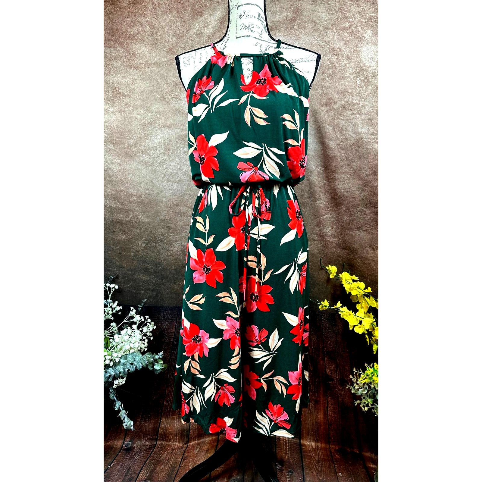 MAGGY LONDON Maggy London Floral Halter Neck Crop Jumpsuit Btrgrncrl 4 Size 27" / US 4 / IT 40 - 7 Thumbnail