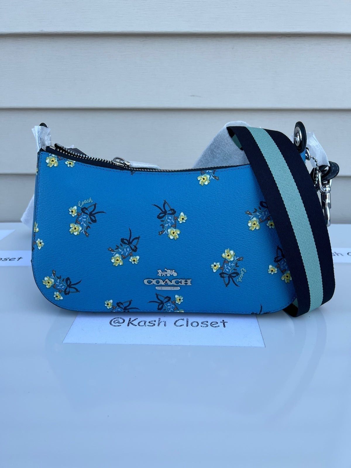 Coach Crossbody Jes Baguette With Floral Bow Print