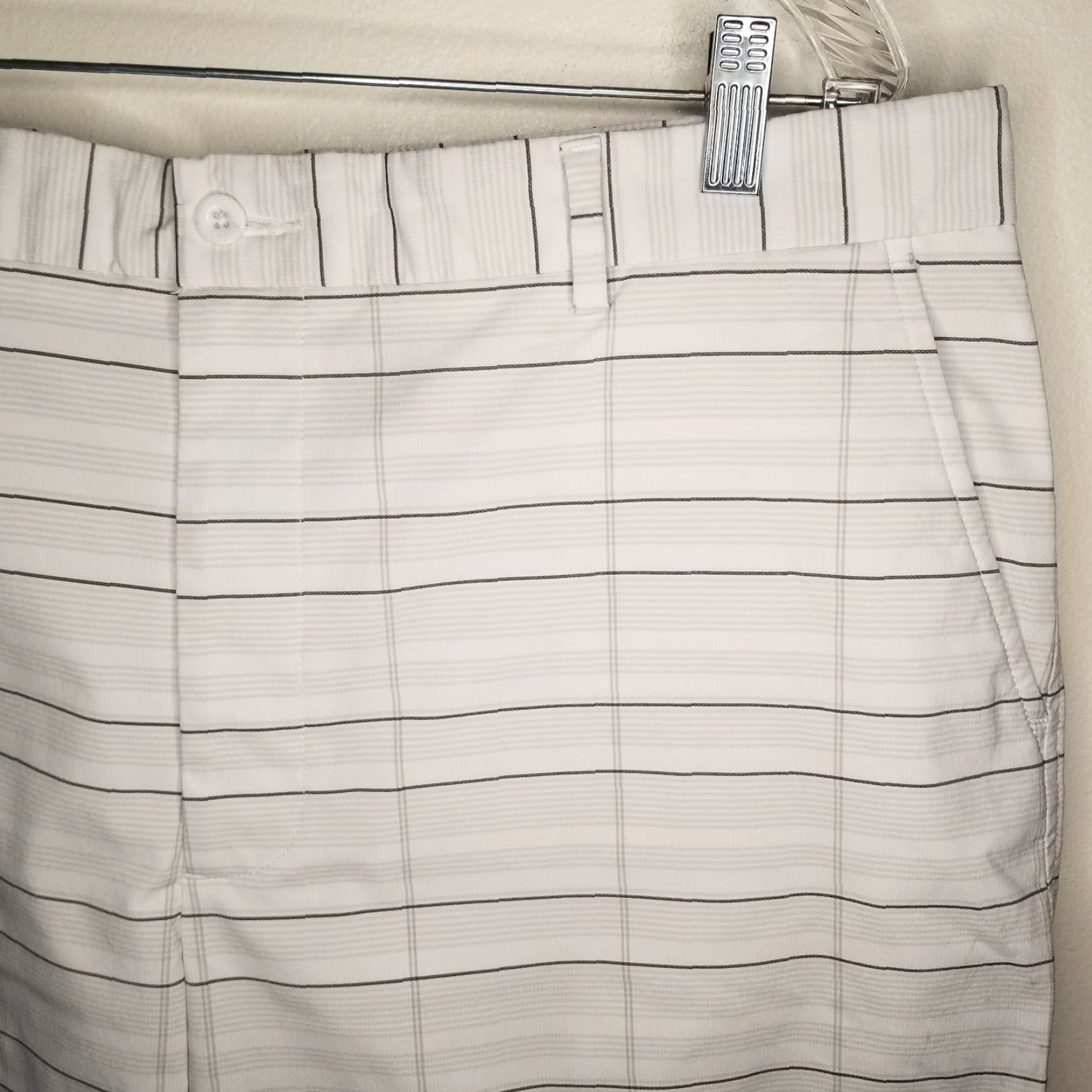 Vintage Tommy Armour Golf Shorts Chino Men Size 40 Gray Striped White Regular Mens Size US 40 / EU 56 - 2 Thumbnail