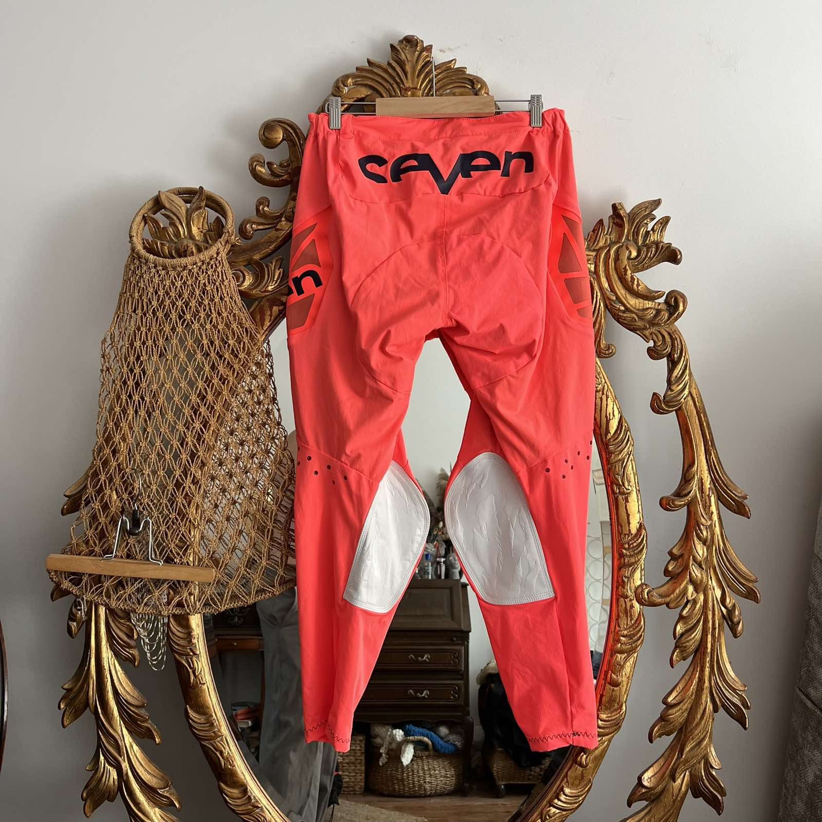 Fox Racing Seven Racing Pants Zero Echelon Mens 32 Leather Knee Patches Size US 32 / EU 48 - 2 Thumbnail