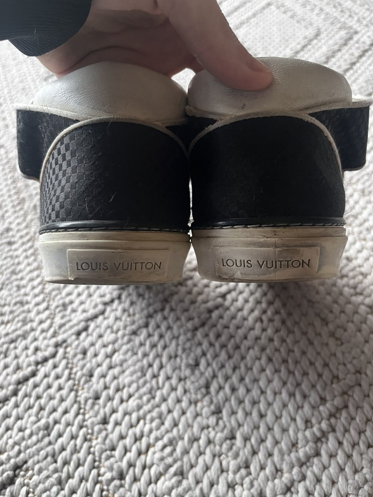 Louis Vuitton Louis Vuitton SS11 checkered acapulco mens sneakers Size US 9.5 / EU 42-43 - 8 Thumbnail