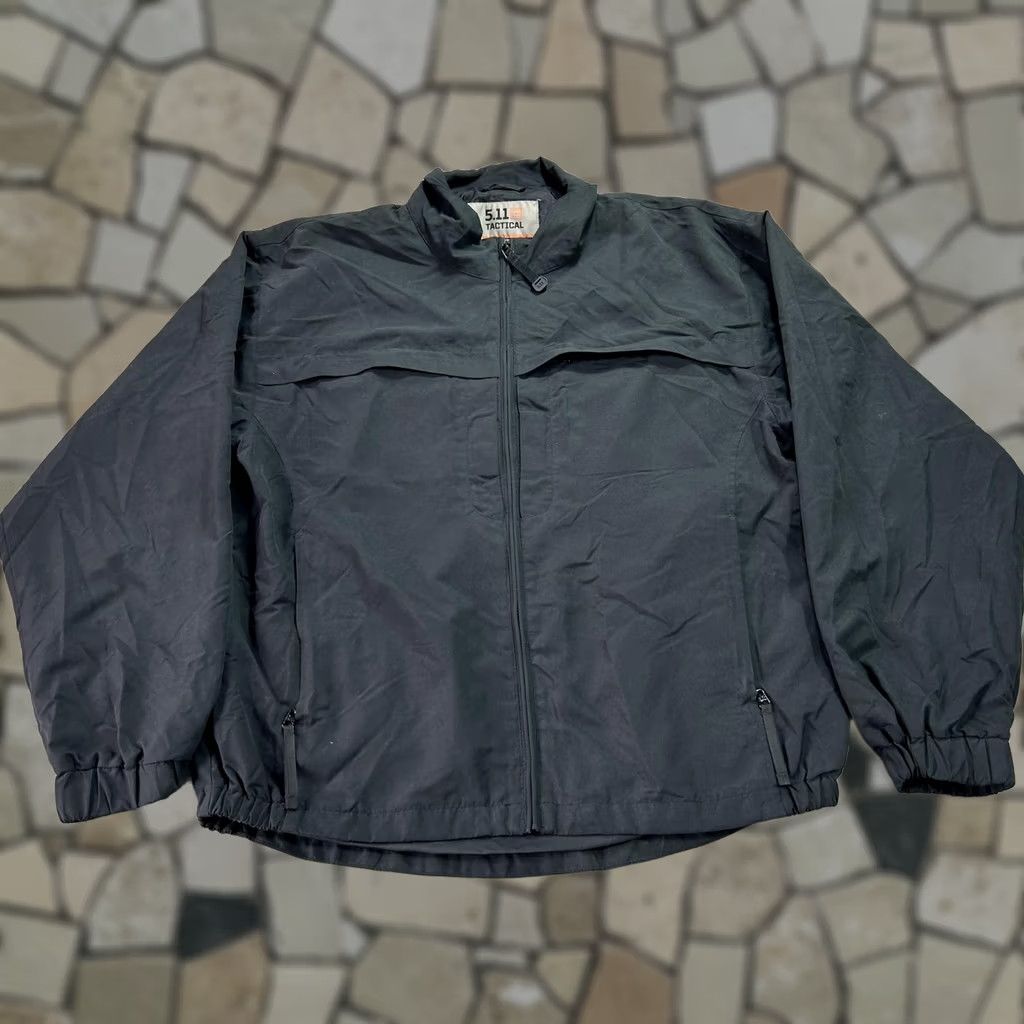 Vintage 5.11 Tactical Response Jacket Mens M Black Full Zip Windbreaker 48016-019 Jacket Mens Black Windbreaker Casual Travel Workwear Hiking Military Size US M / EU 48-50 / 2 - 1 Thumbnail