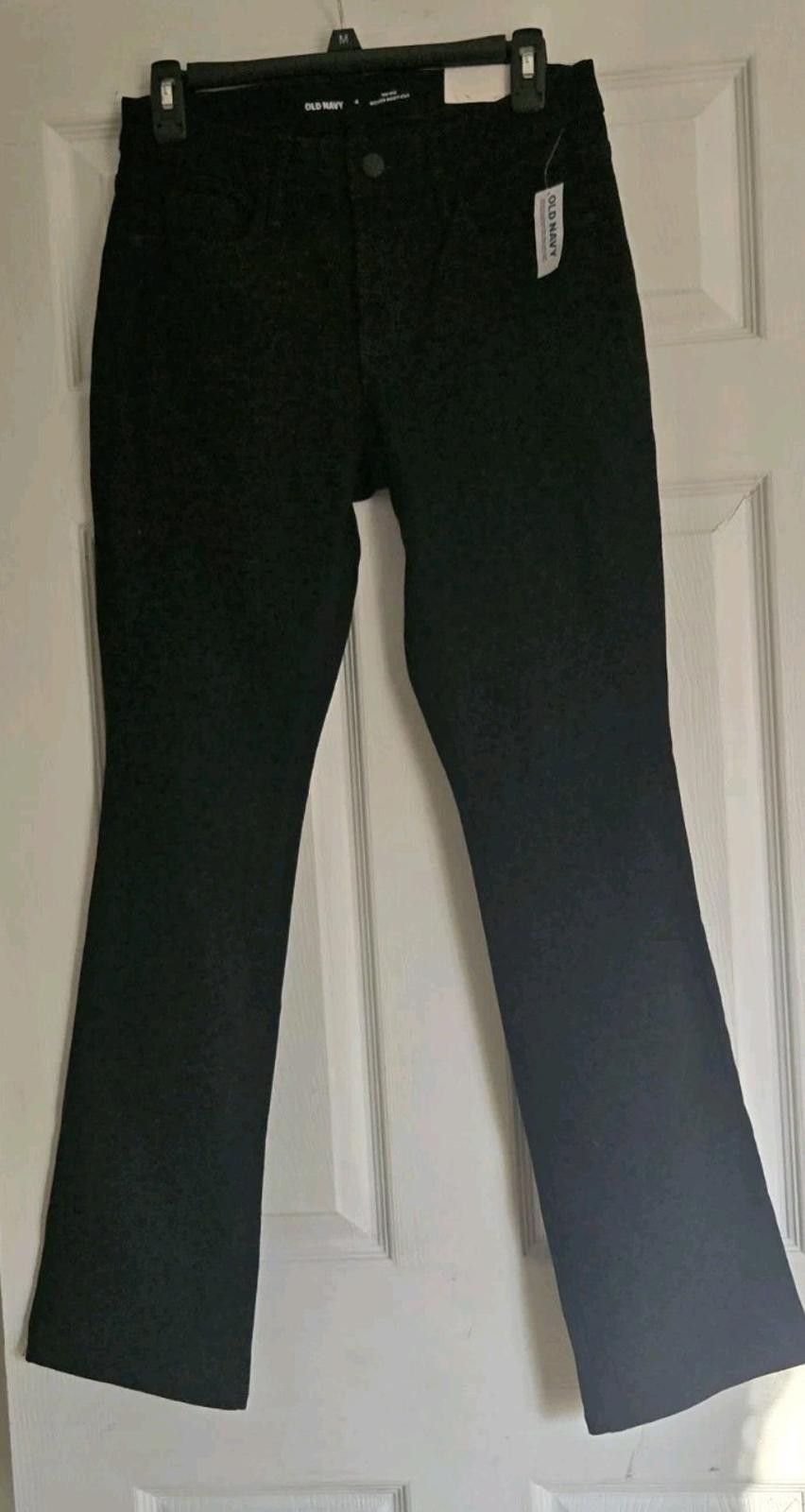 Old Navy Old Navy Jeans Mid Rise Kicker Boot-Cut Black Denim Jeans Size 27" / US 4 / IT 40 - 2 Thumbnail