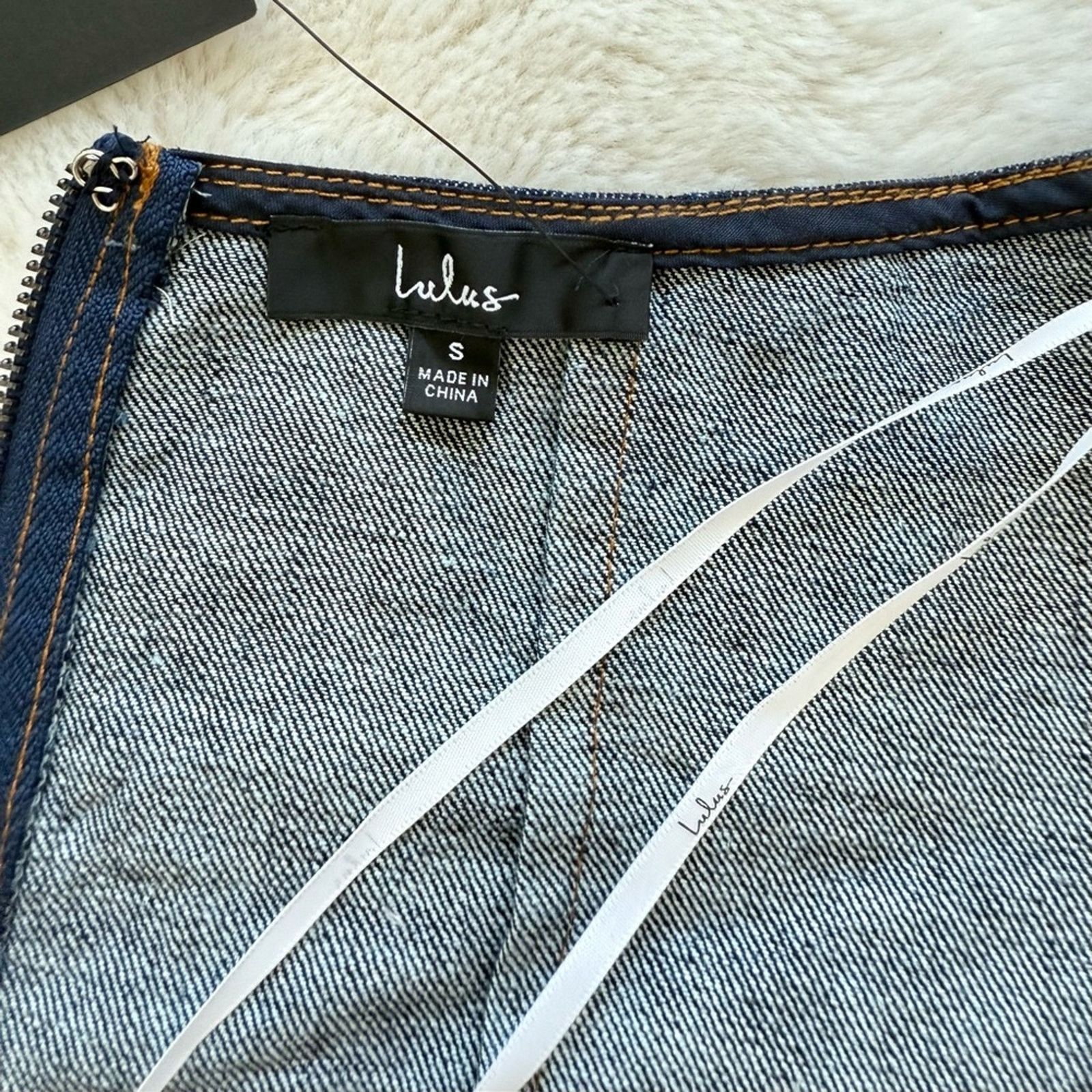 Other NWT!!! Lulus women jeans dress size S Size S / US 4 / IT 40 - 5 Thumbnail