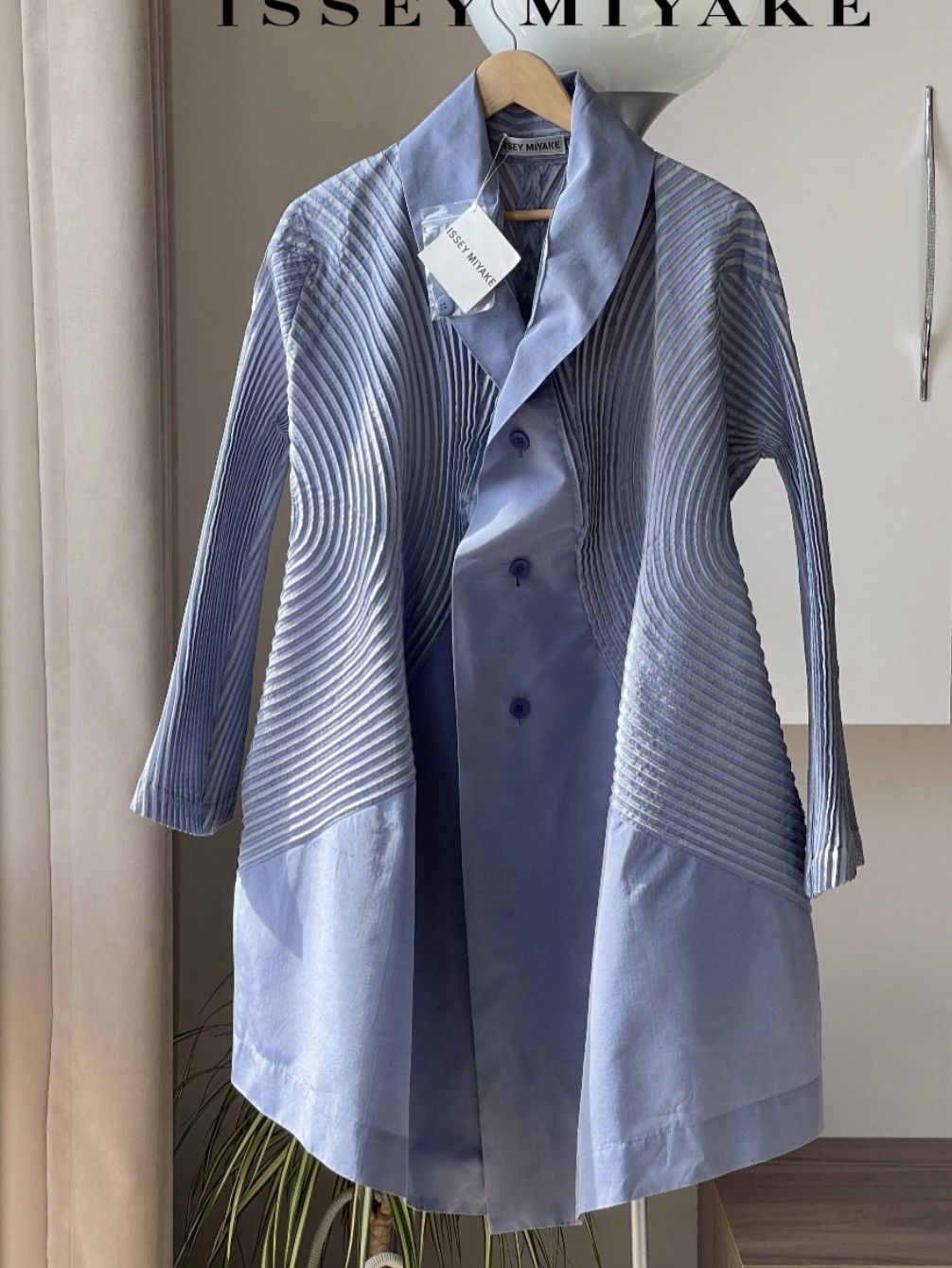 Issey Miyake Brand New Issey Miyake Coat Size M / US 6-8 / IT 42-44 - 1 Thumbnail