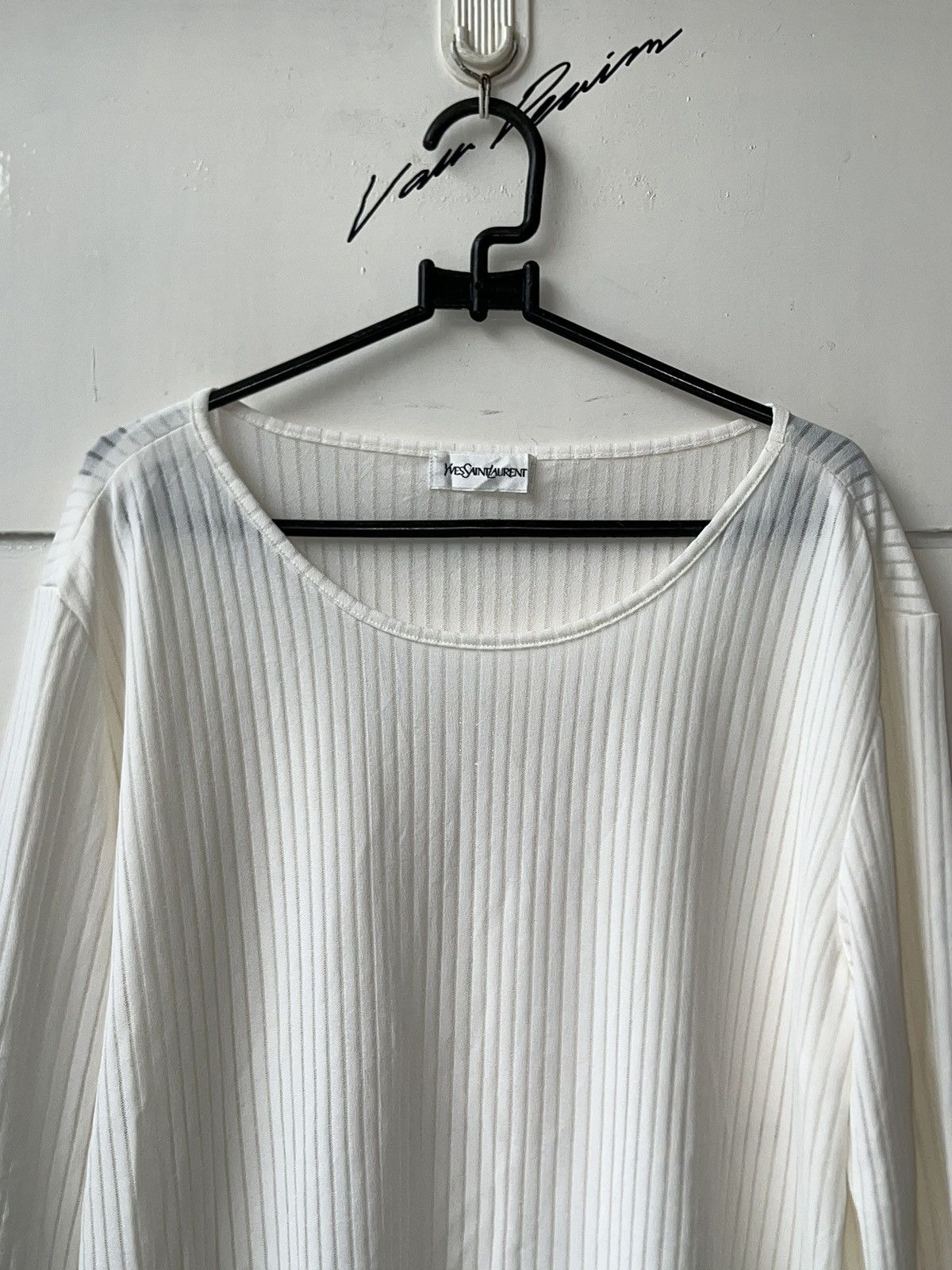 Yves Saint Laurent YSL Yves Saint Lauren White Pleats T-shirt Size US S / EU 44-46 / 1 - 12 Thumbnail