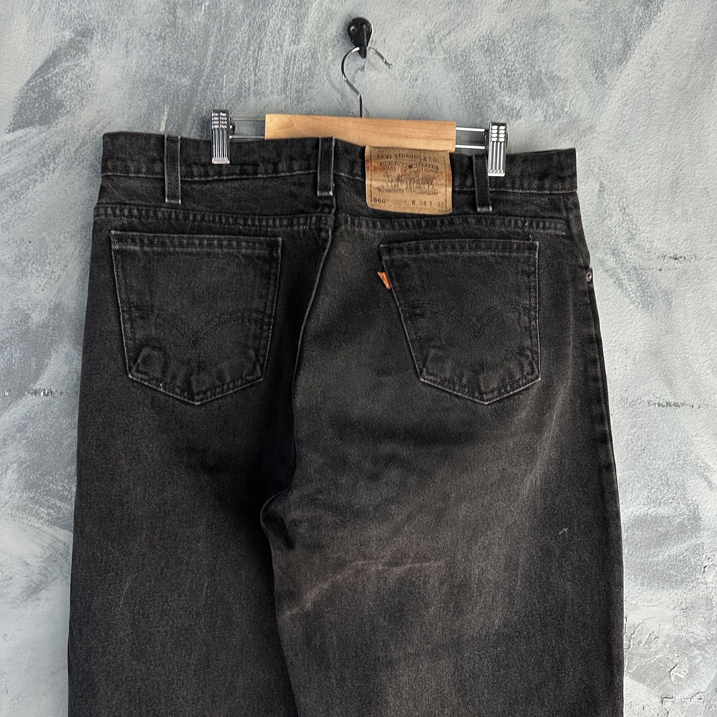 Levi's VTG Levis 560 Jeans Mens 34x32 Black Loose Tapered USA Size US 34 / EU 50 - 1 Thumbnail