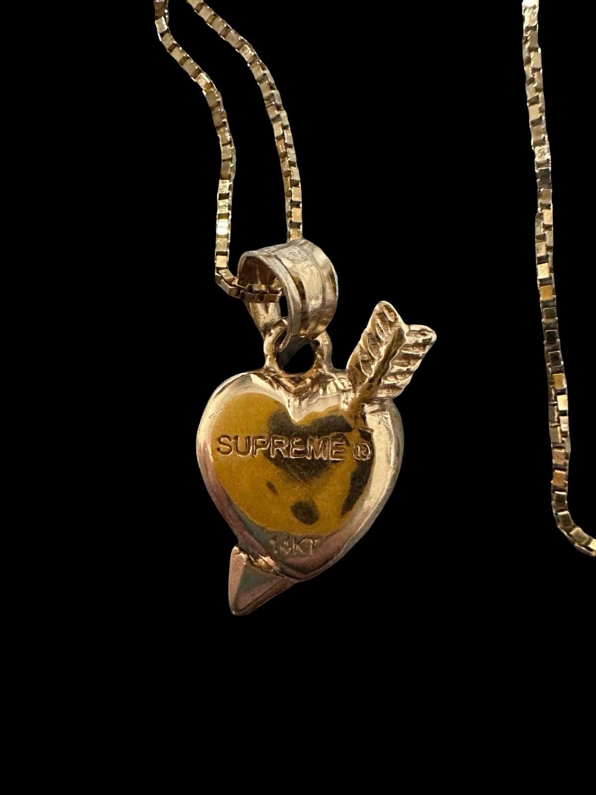 アクセサリー Supreme 14K Gold Heart Arrow Necklace Supreme Supreme Gold Heart and Arrow 14K Gold Pendant | Grailed