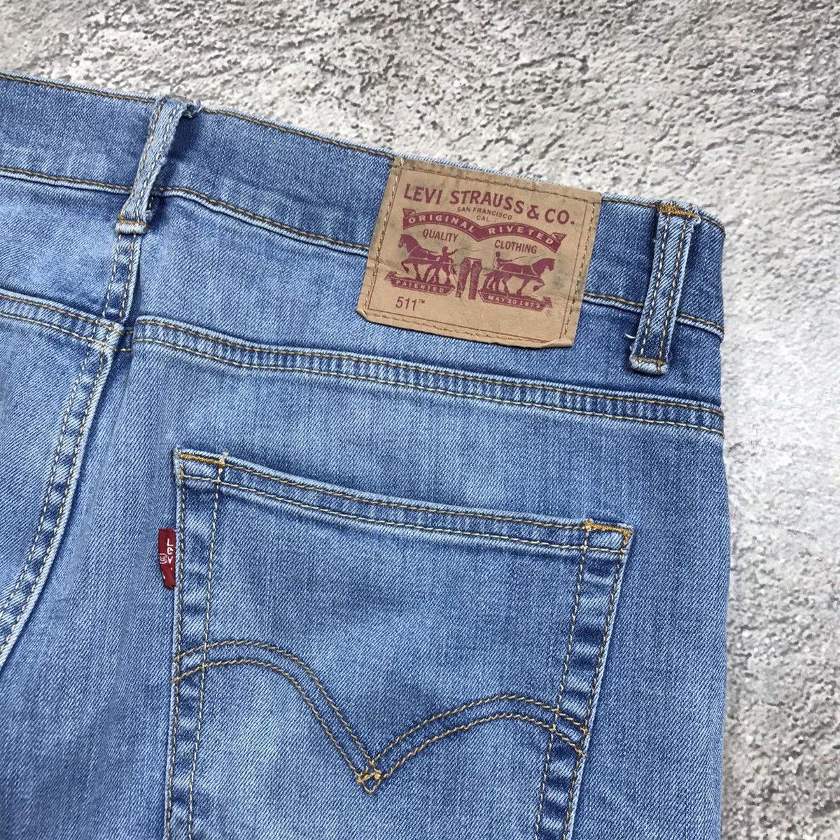 Vintage Vintage 90s Levis Distressed Baggy Jeans Grunge Thrashed 34 Size US 34 / EU 50 - 6 Thumbnail