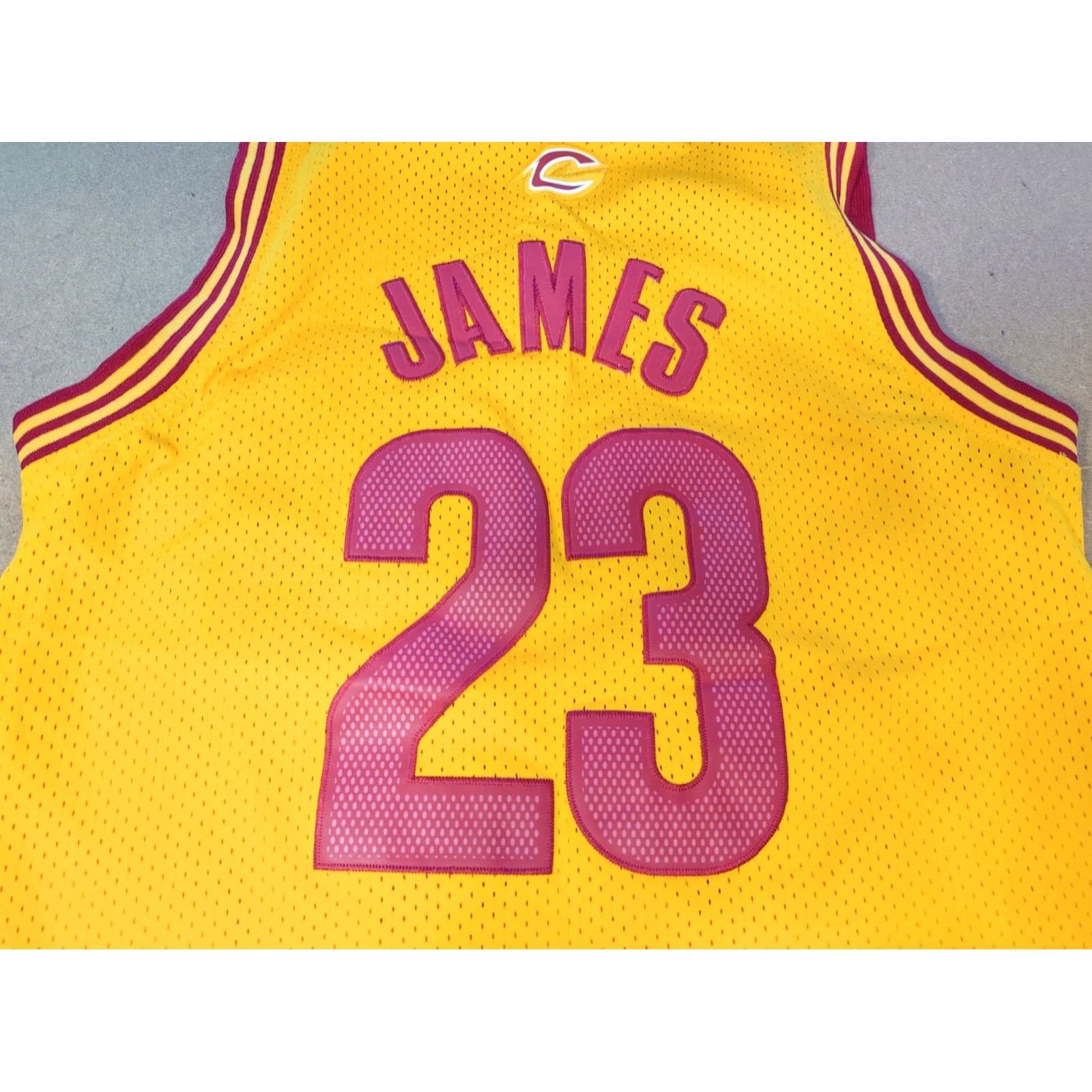NBA Cleveland Cavaliers Lebron James Jersey #23 NBA Sports Cavs Yellow Tank XS Unisex Adults Sleeveless Jersey Sports/Activewear NCAA Size US XS / EU 42 / 0 - 3 Thumbnail