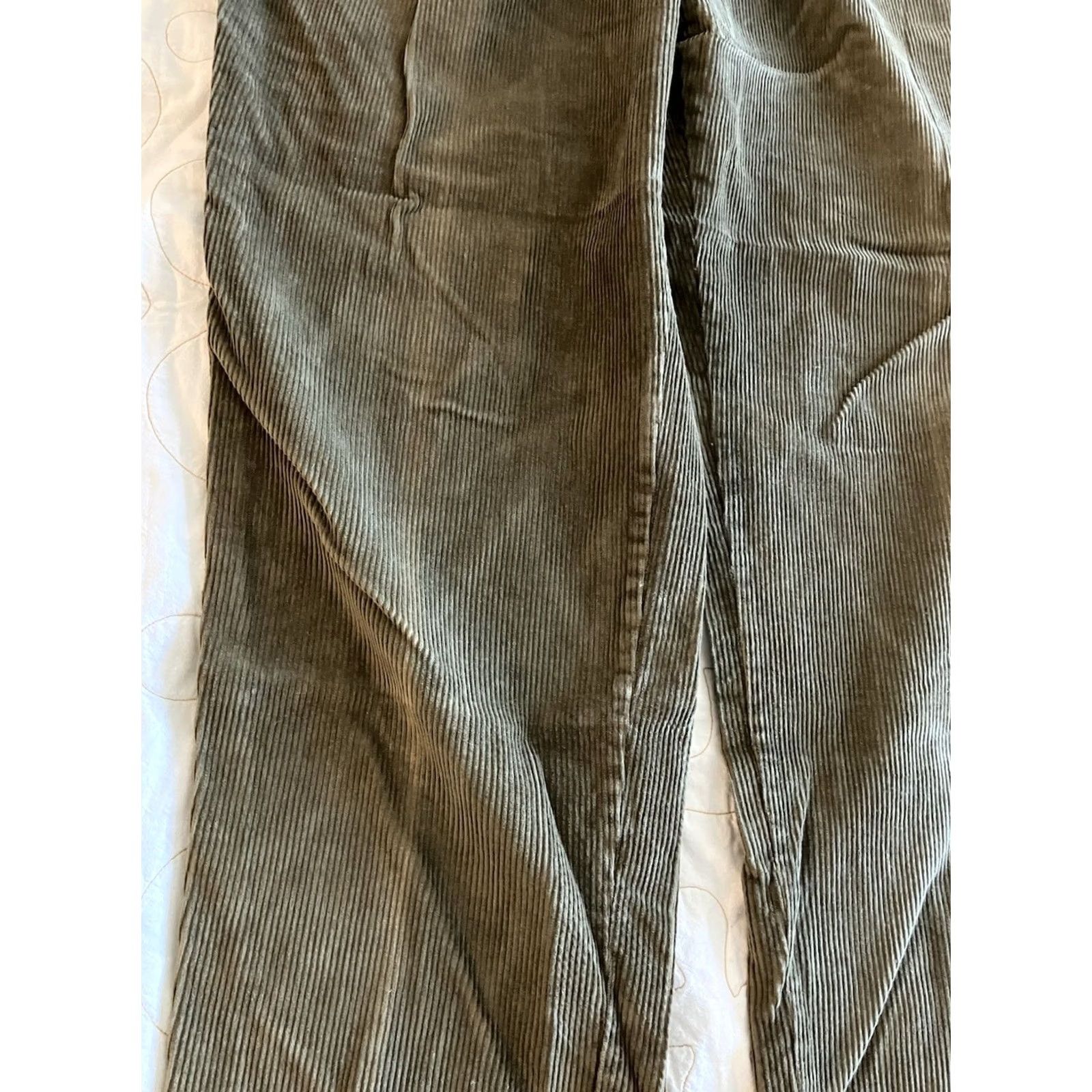 Vintage VINTAGE Trader Bay Men Corduroy Pants 40/29 Black Green Slim? Regular? Size US 40 / EU 56 - 4 Thumbnail