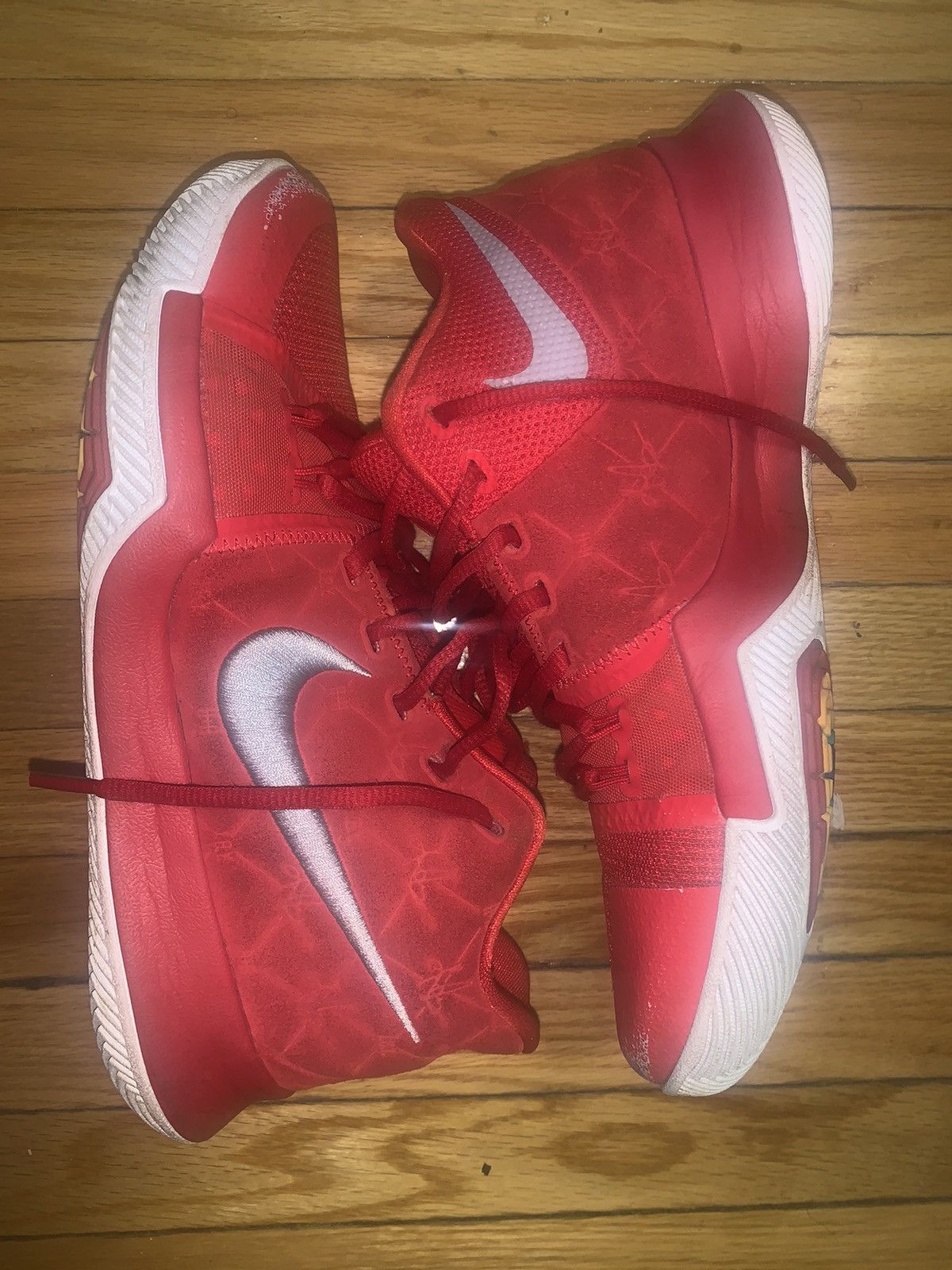Nike Kyrie 3 University Red Size US 8 / EU 41 - 2 Thumbnail