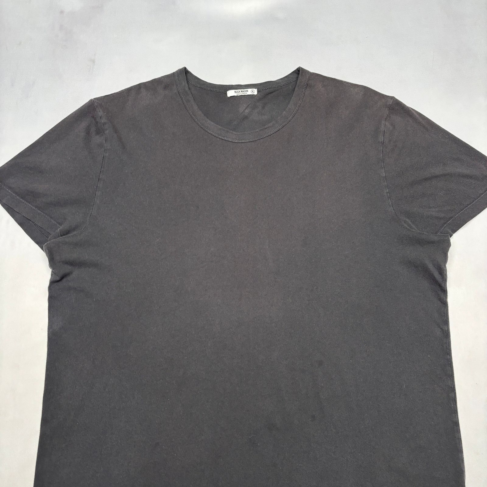 Buck Mason Buck Mason Slub Curved Hem T Shirt Men's XL Quiet Luxury Size US XL / EU 56 / 4 - 2 Thumbnail