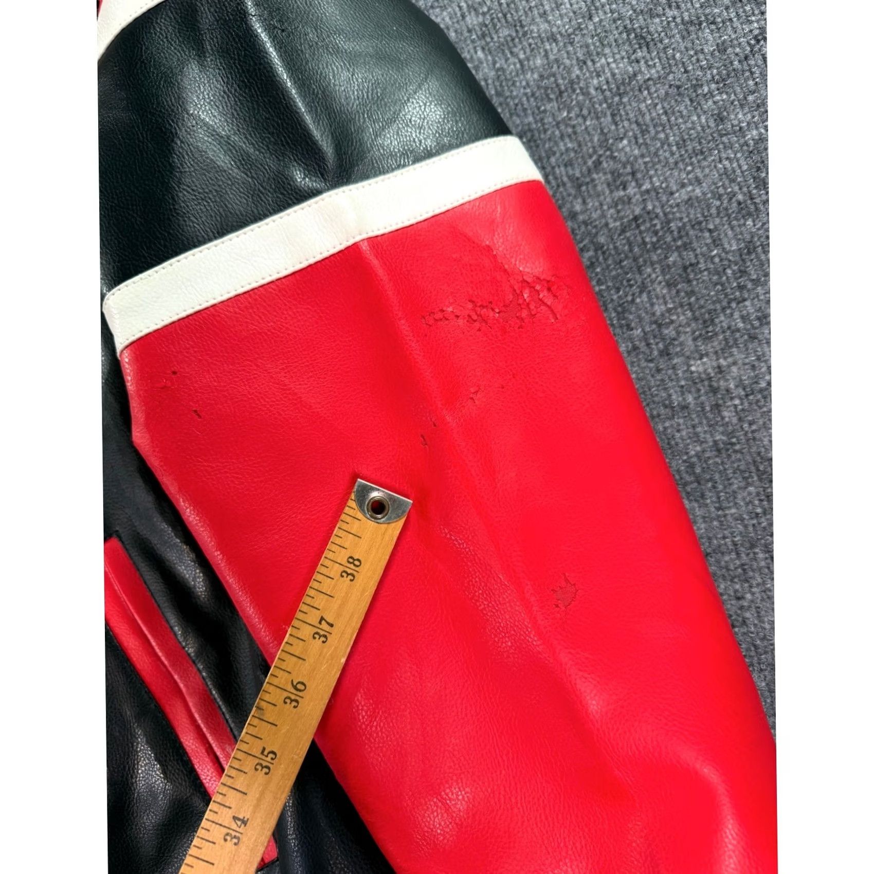 NHL Chicago Blackhawks Jacket Mens XL Black Red Faux Leather Varsity Bomber Zip NHL Size US XL / EU 56 / 4 - 5 Thumbnail