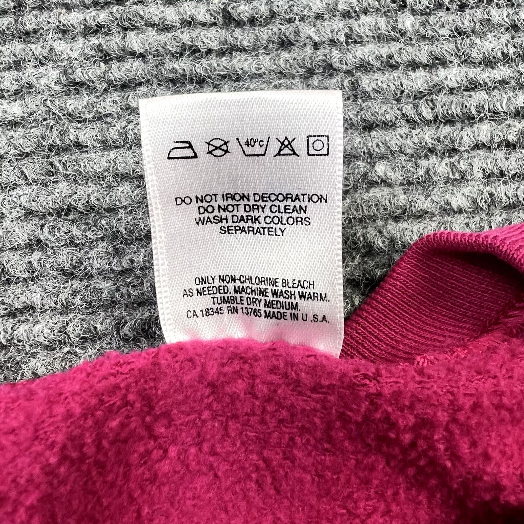 Fruit Of The Loom VINTAGE 90s Fruit of the Loom Pink Raglan Crewneck Sweatshirt XL Unisex Adults 50/50 Made USA Size US XL / EU 56 / 4 - 7 Thumbnail