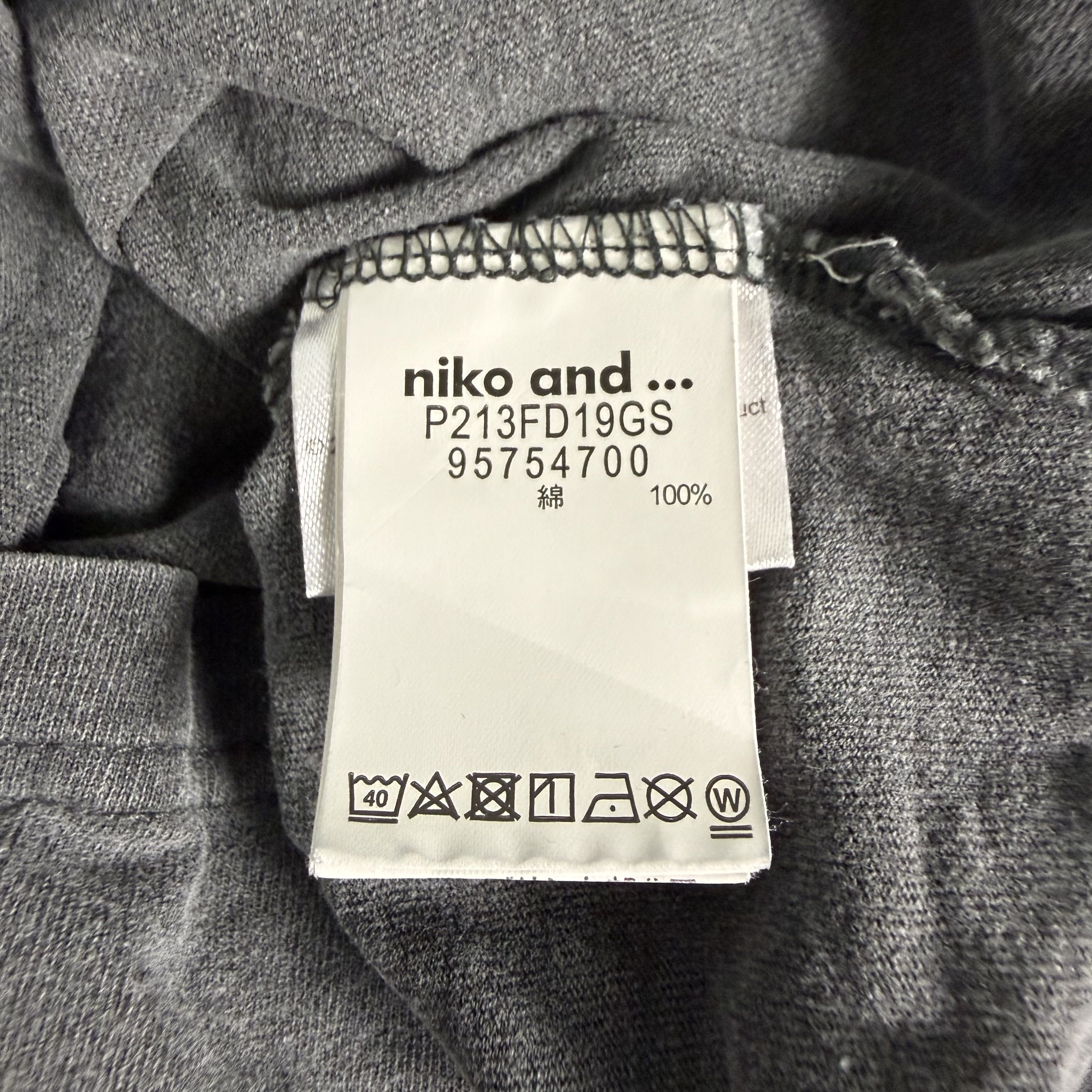 Japanese Brand 🔥RARE🔥Niko and The Beatles Japanese Brand Spellout T-shirt Size US L / EU 52-54 / 3 - 6 Thumbnail