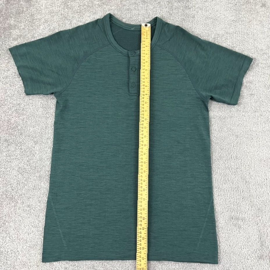 Lululemon LULULEMON Shirt Mens Small Metal Vent Tech Heather Green Henley Short Sleeve Gym Size US S / EU 44-46 / 1 - 4 Thumbnail