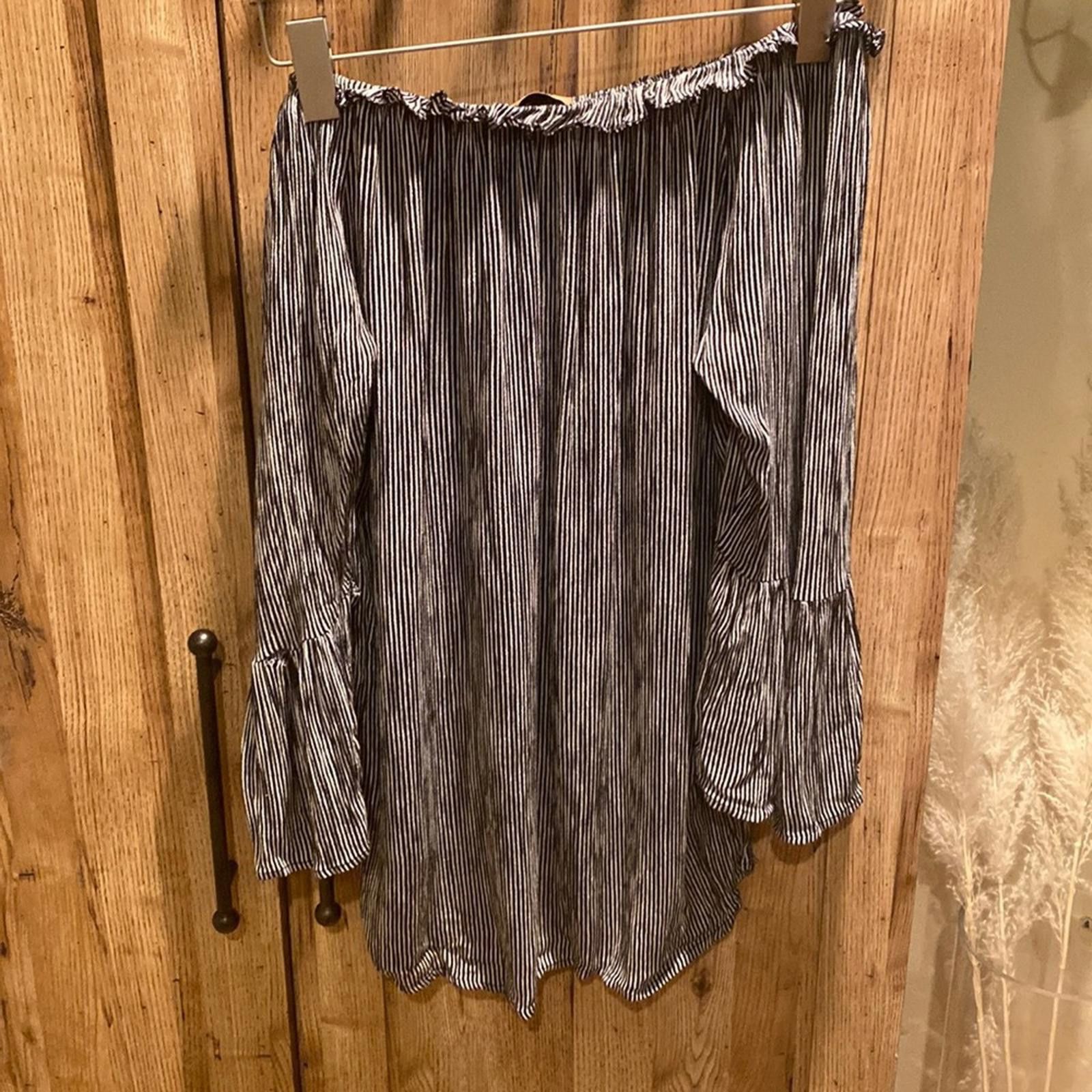 Other Black and white striped off the shoulder top Size L / US 10 / IT 46 - 1 Thumbnail
