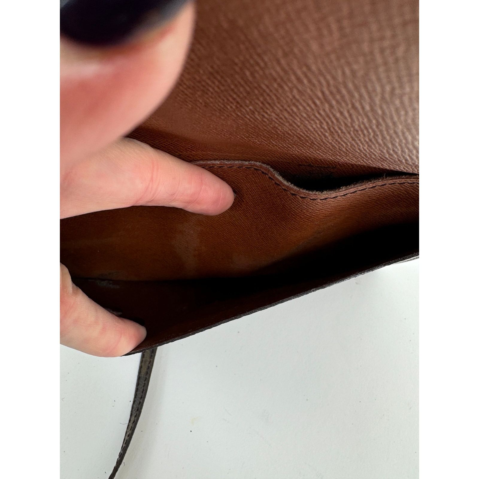Louis Vuitton Louis Vuitton LV Pochette Double Rabat Thin Shoulder Bag Size ONE SIZE - 4 Thumbnail