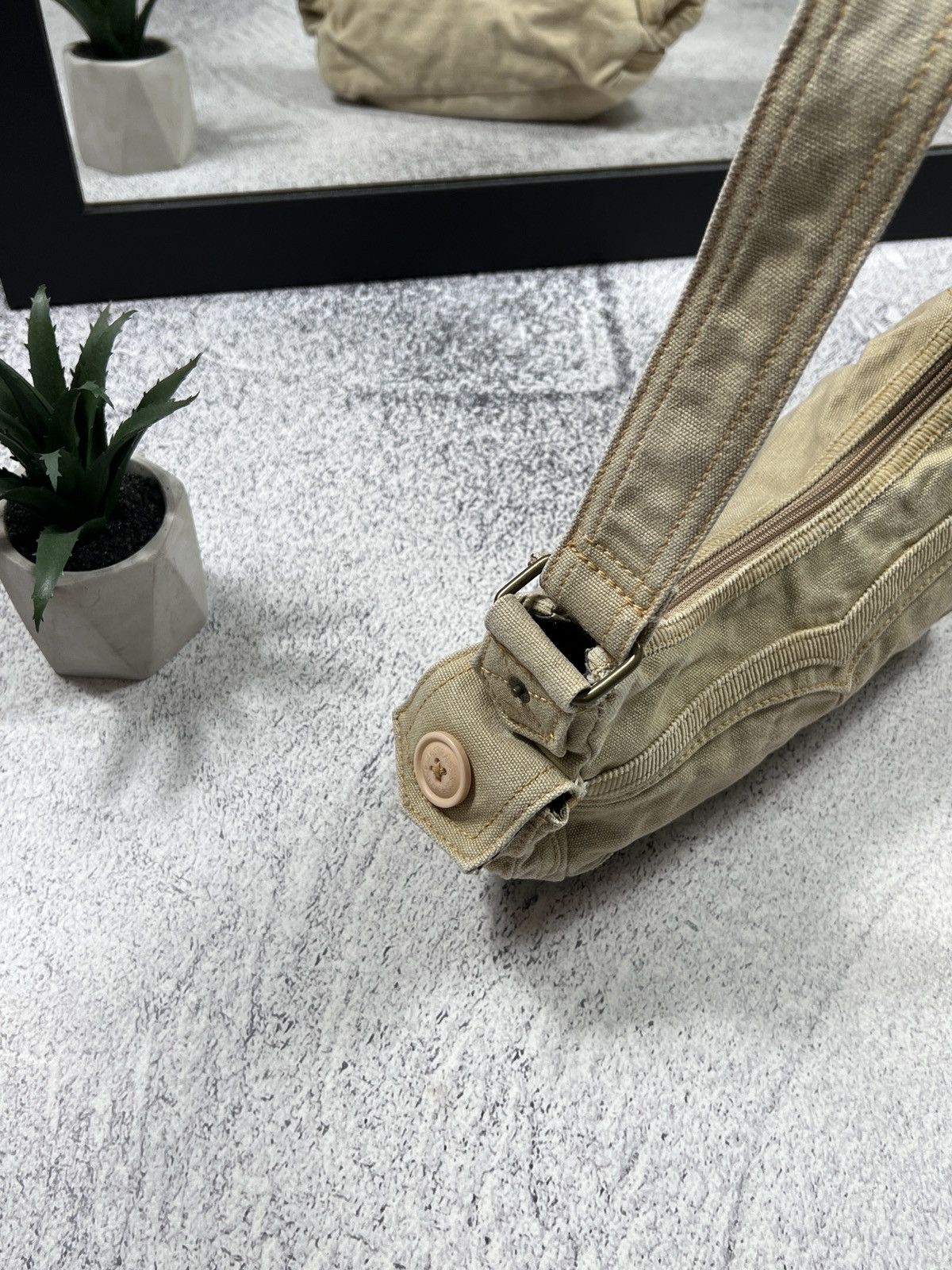 Levi's × Levi's Vintage Clothing × Vintage Vintage Levi’s Baguette Velvet Bag Size ONE SIZE - 6 Thumbnail