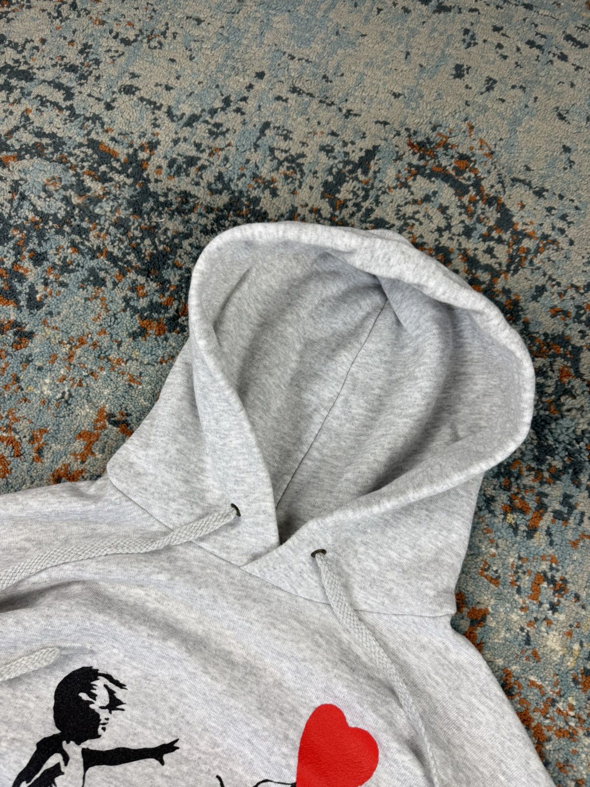 Vintage Vintage 00s Banksy girl with baloon art graphic hoodie Size US L / EU 52-54 / 3 - 6 Thumbnail