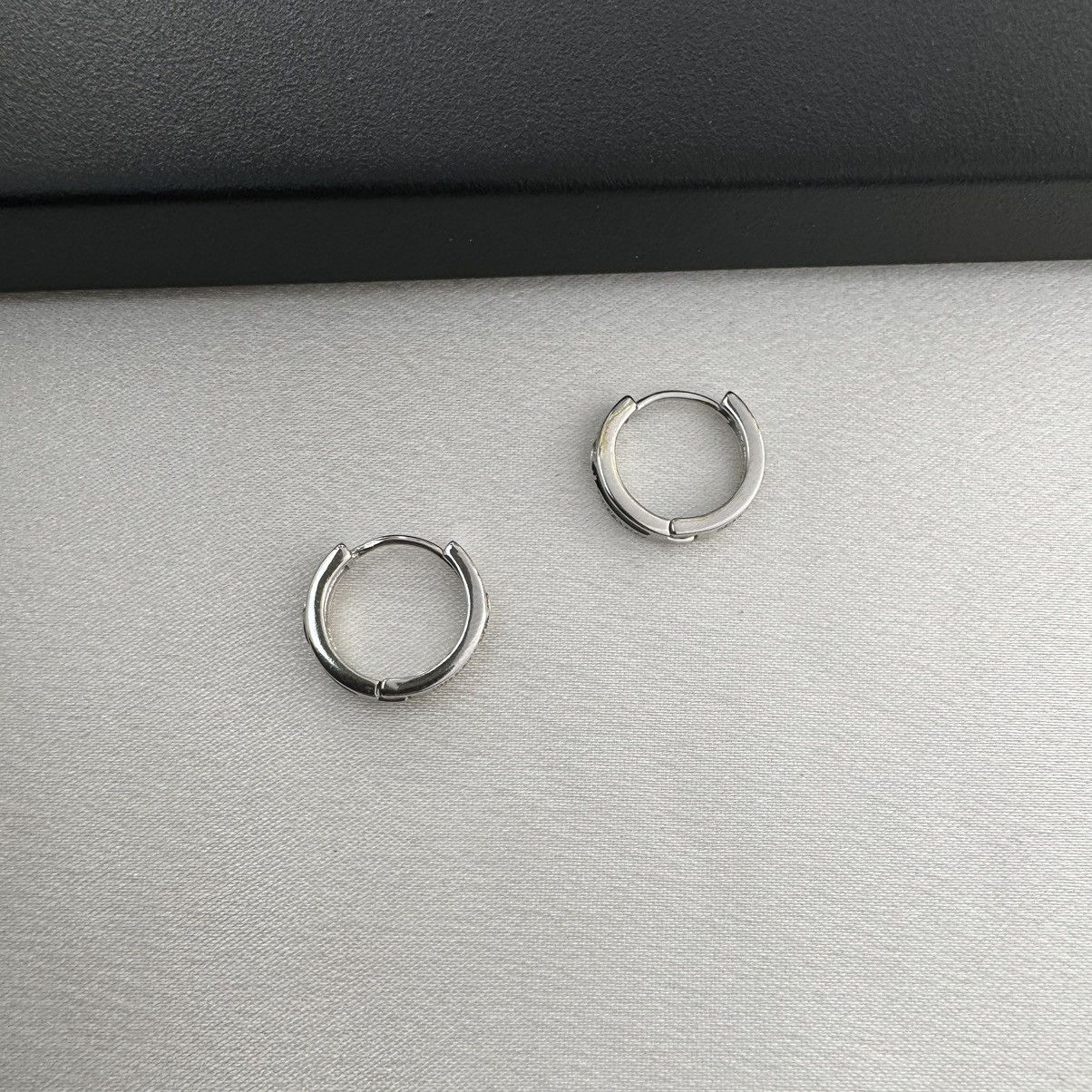 Other Small Hoop Earrings for Men Women Hip Hop Unisex Style Size ONE SIZE - 3 Thumbnail
