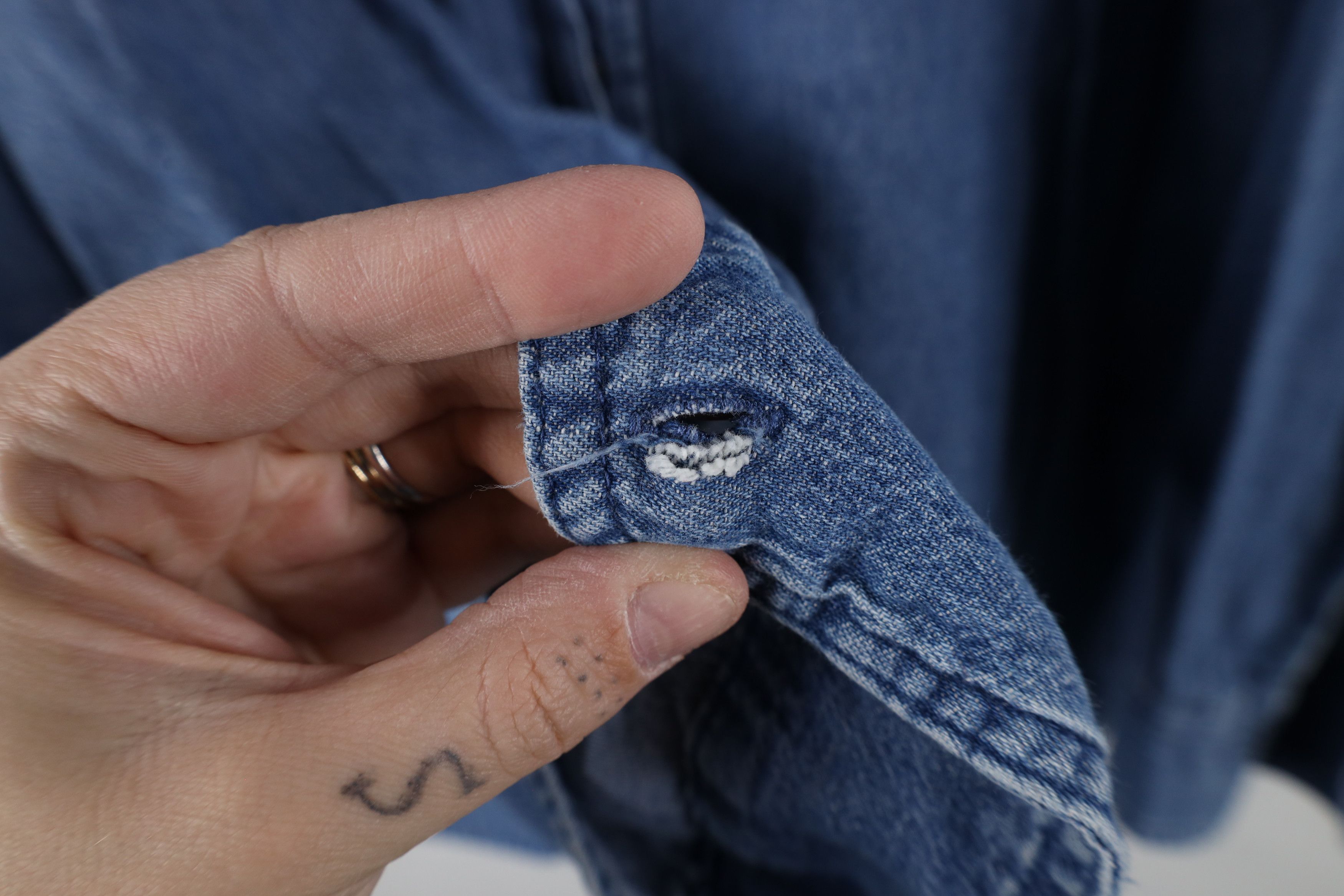Vintage × Wrangler Vintage Wrangler Denim Jean Button Shirt Blue Cotton Size US L / EU 52-54 / 3 - 5 Thumbnail