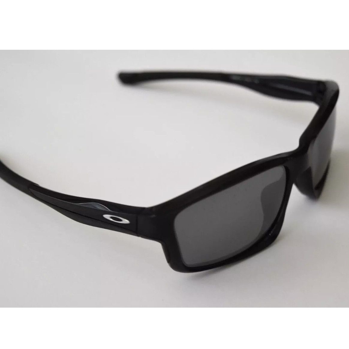 Oakley Chainlink Matte Black Frame Gray Polarized Lens