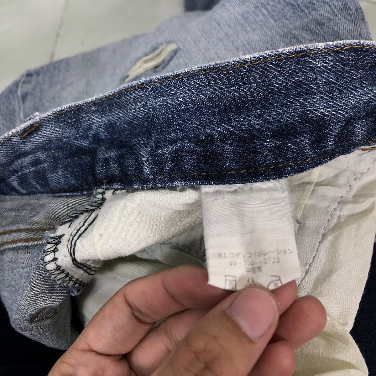 Japanese Brand 🔥90’s VINTAGE HANES DISTRESSED DENIM JEANS LOOSE CUT Size US 29 - 16 Thumbnail