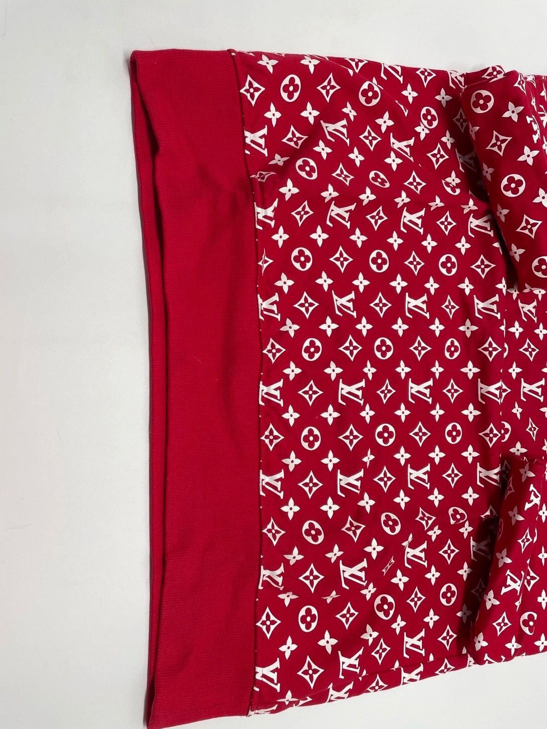 Louis Vuitton Louis Vuitton Co-branded Red Full Print Hoodie -DMC Size US XL / EU 56 / 4 - 13 Thumbnail
