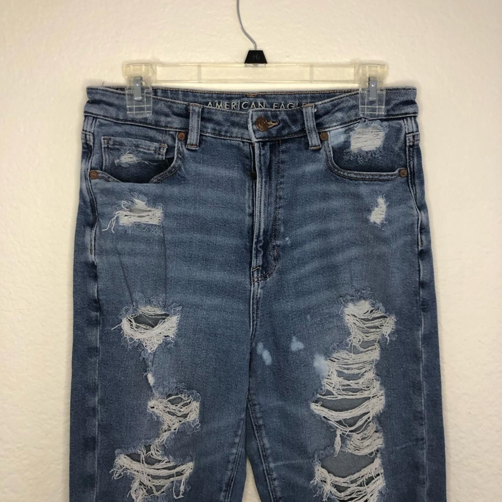American Eagle Outfitters 12L American Eagle High-Rise Distressed Blue Mom Jeans Size 34" / US 12 / IT 48 - 3 Thumbnail