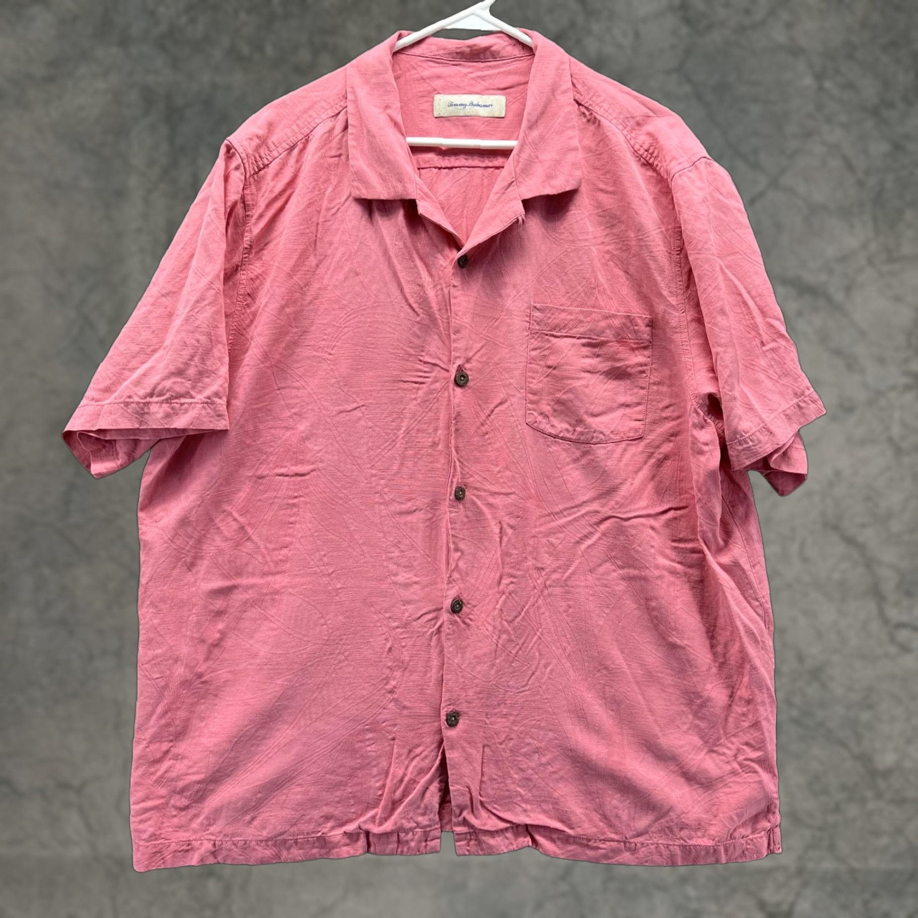 Tommy Bahama VINTAGE Tommy Bahama Shirt Mens XL Pink Silk Camp Short Sleeve Button Front Casual Size US XL / EU 56 / 4 - 1 Thumbnail