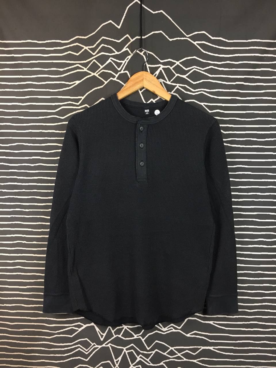 Uniqlo Uniqlo Waffle Knit Henley Long Sleeve Tee Size M Size US M / EU 48-50 / 2 - 2 Thumbnail