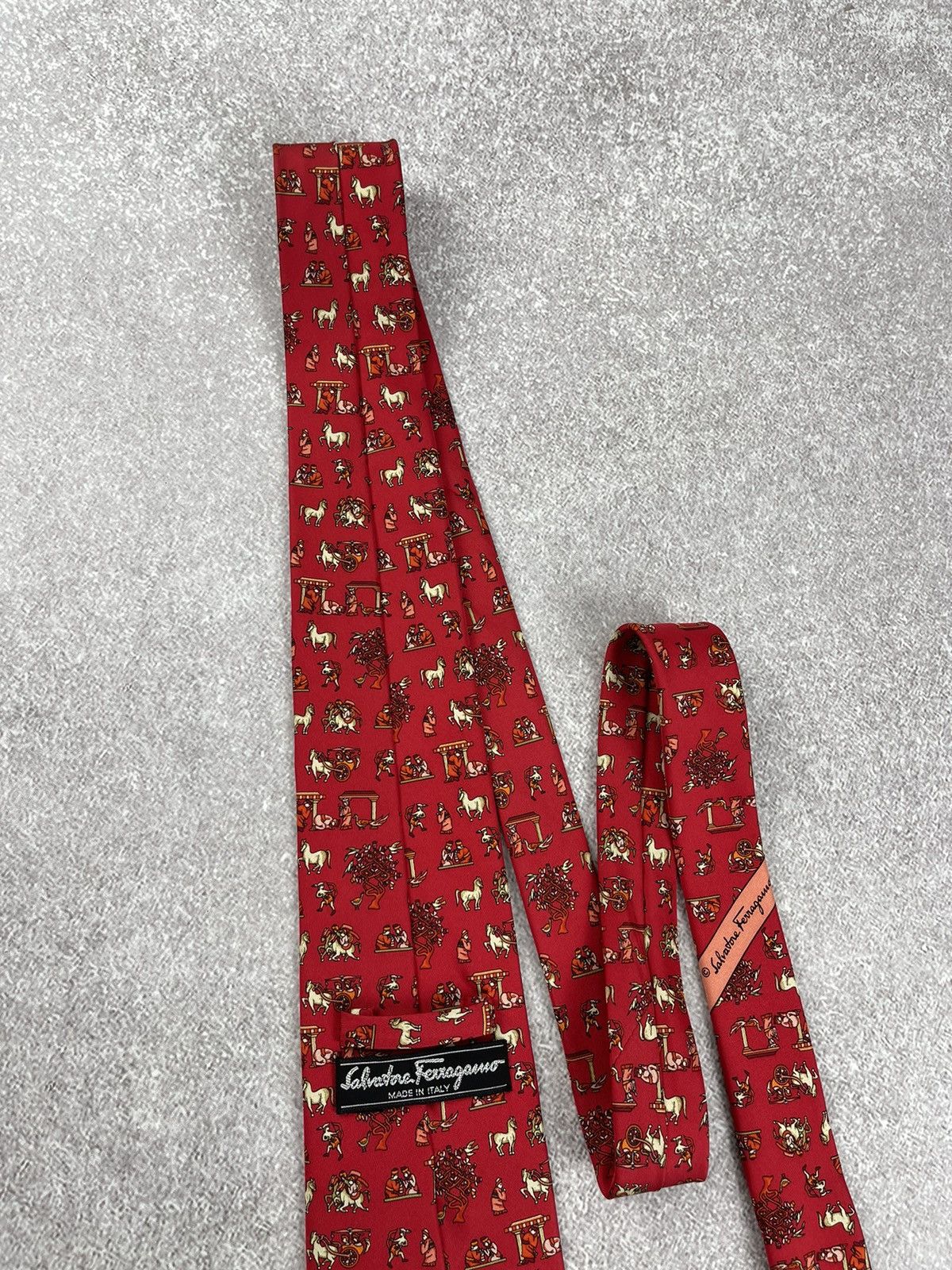 Salvatore Ferragamo × Vintage Vintage Salvatore Ferragamo Printed Silk Tie Size ONE SIZE - 8 Thumbnail