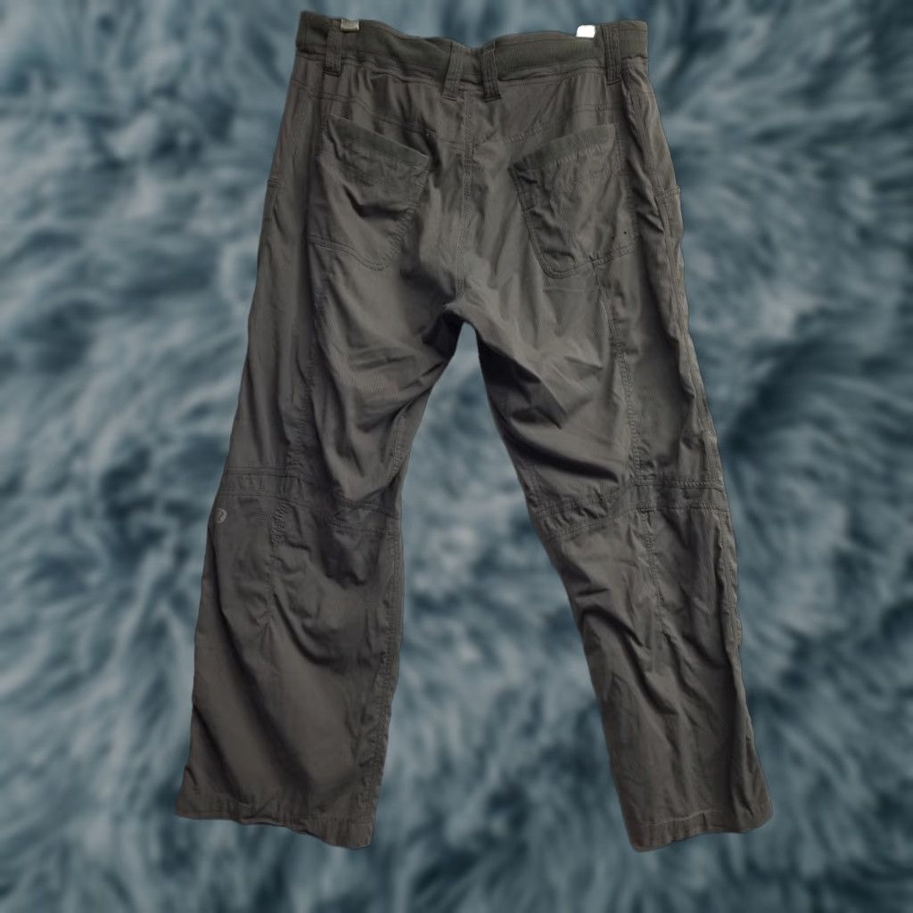 Lululemon Lululemon Men Pants Size 38 Gray See Measurements No tag Cargo Zipper Track Pants Mens Size US 38 / EU 54 - 1 Thumbnail